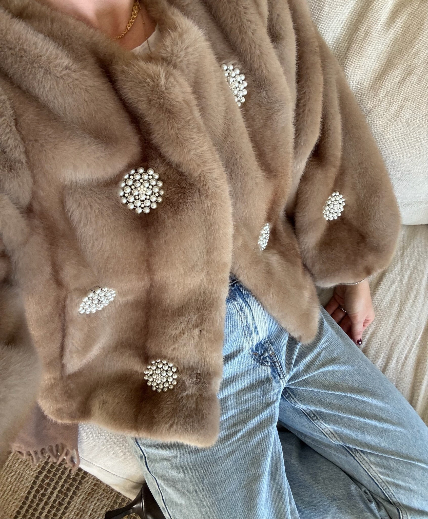 A fancy fur with casual jeans will always be a cold weather staple @saks @cinqasept #saks #SaksPartner #cinqasept @shop.ltk #liketkit https://liketk.it/5DQS1

#LTKootd #LTKSeasonal #LTKHoliday