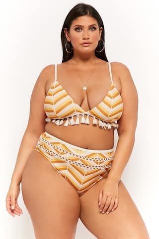 swimsuit curvy girl