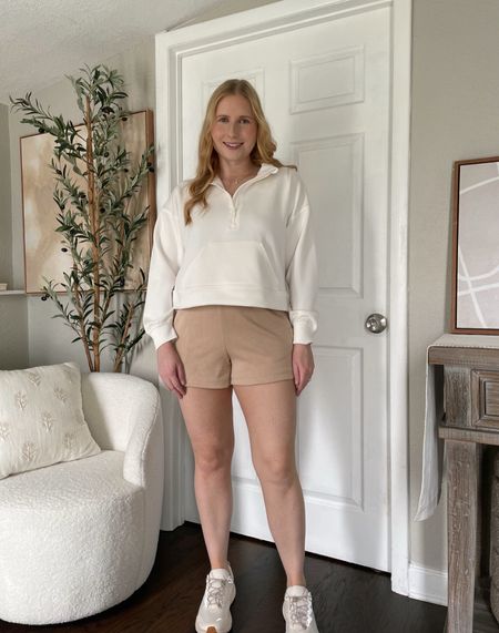 Active wear - half zip pullover size medium, shorts also size mediumm

#LTKfitness #LTKSeasonal #LTKSpringSale