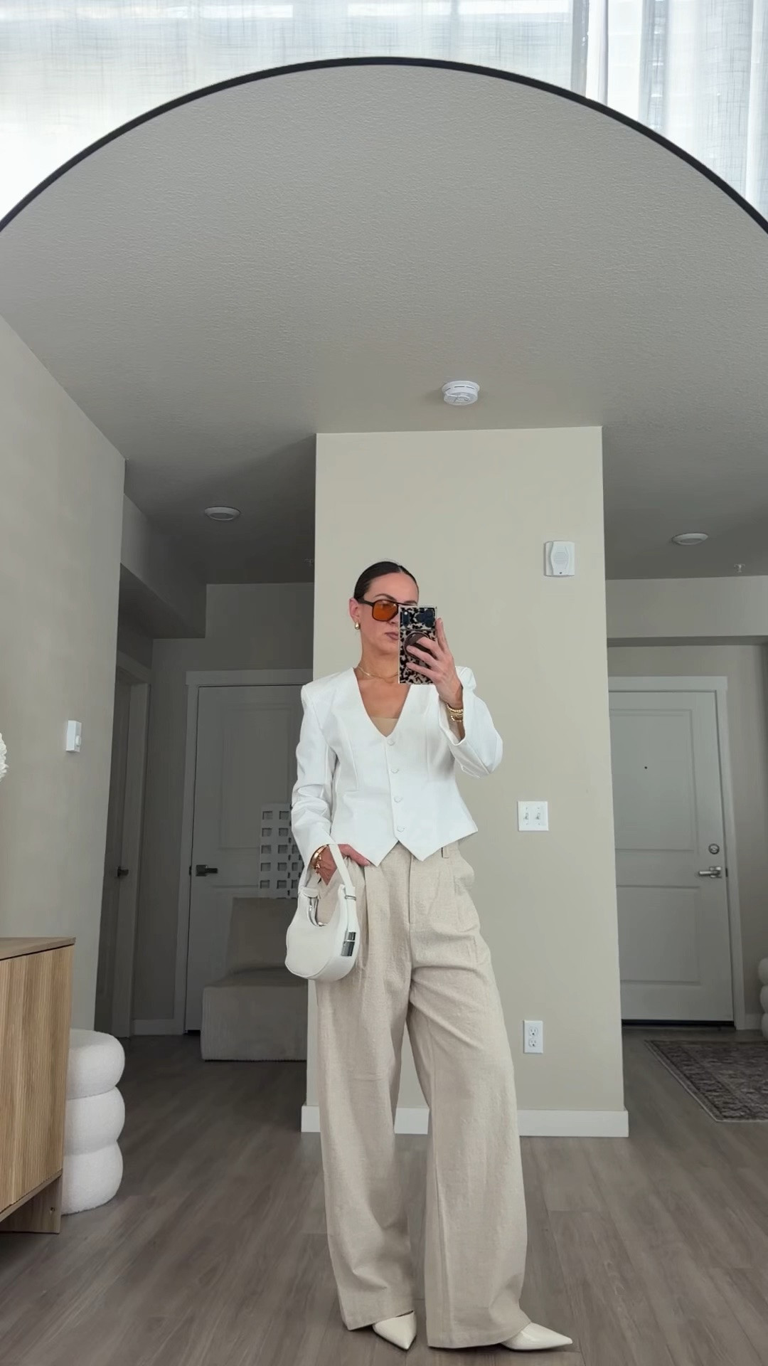 linking alll exact items! 
exact short blazer . color looks different on website.  size small 
exact pants.  wearing small 
bag and shoes are amazon