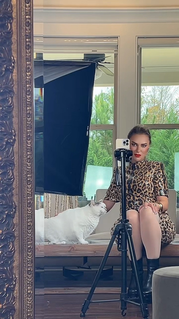 
Anne Klein
Mock Neck 3/4 Sleeve Sequin Cheetah Print Midi Dress

The dress stands out with both elegance and grace. Featuring Anne Klein's iconic leopard print, this design adds a powerful and unique touch to your style. Perfect for everyday chic or special occasions, this dress will make you stand out in any style. A must-have for fashion enthusiasts, complete your look with Anne Klein quality!

#AnneKlein #LeopardPrint #Elegance #PassionForFashion #DrawAttentionToYourStyle #StrongWomen #Stylish


#LTKActive #LTKStyleTip #LTKHalloween