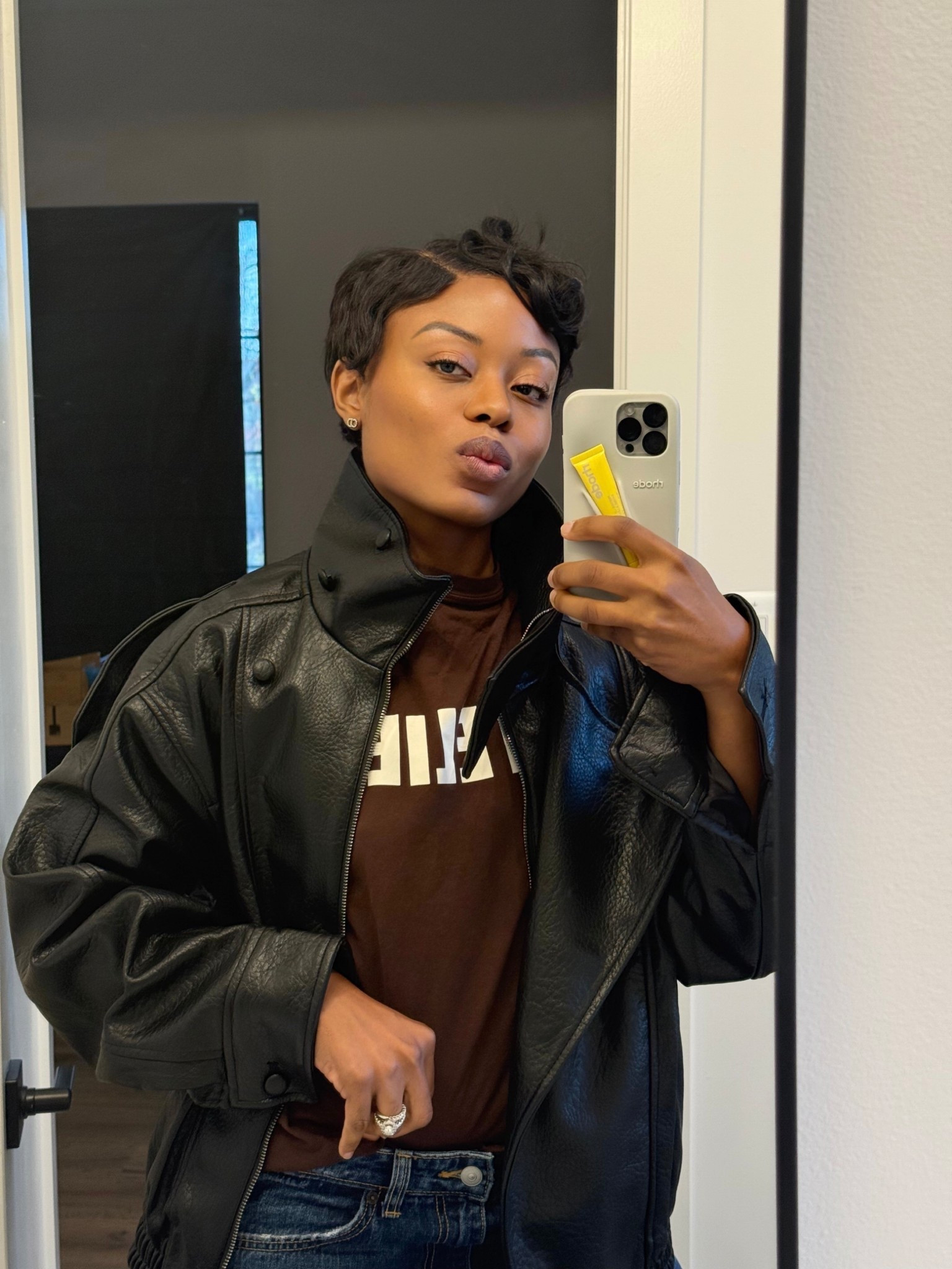 High collar leather jacket and chocolate brown season

The viral Zara jacket in size medium- I wanted it to be a bit baggy 