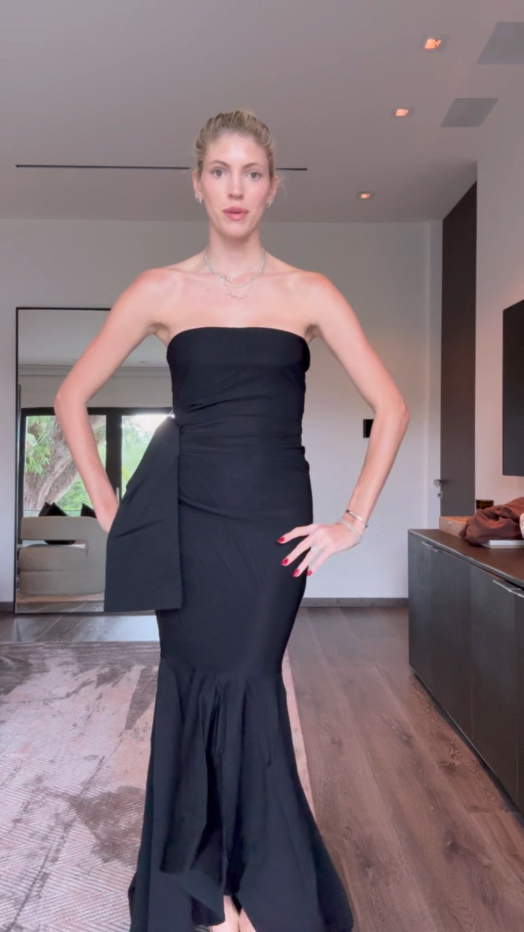 You can never go wrong with black for a black tie event! Fits like a glove and is very flattering 🖤 A little bit more formal! 

#LTKStyleTip #LTKWatchNow