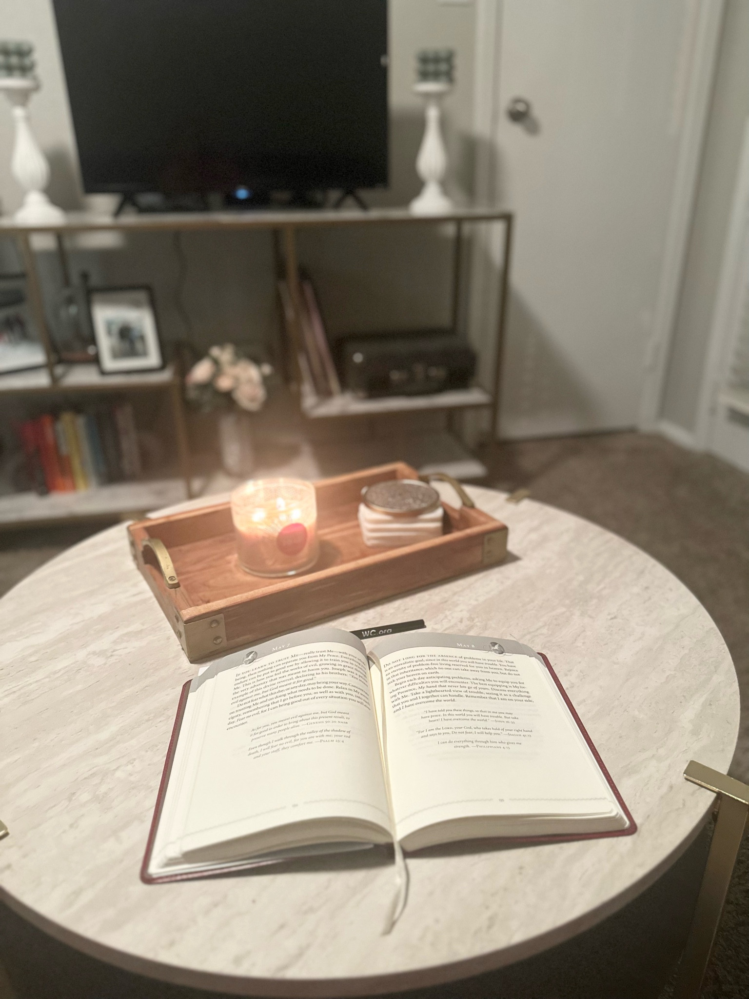 ✨Sneak Peak✨ Here is a peak inside my apartment decor! My decor is inspired by a modern contemporary style. The pieces I have are cost efficient and are light weight! This is helpful for when I choose to relocate! 

#LTKstyletip #LTKhome