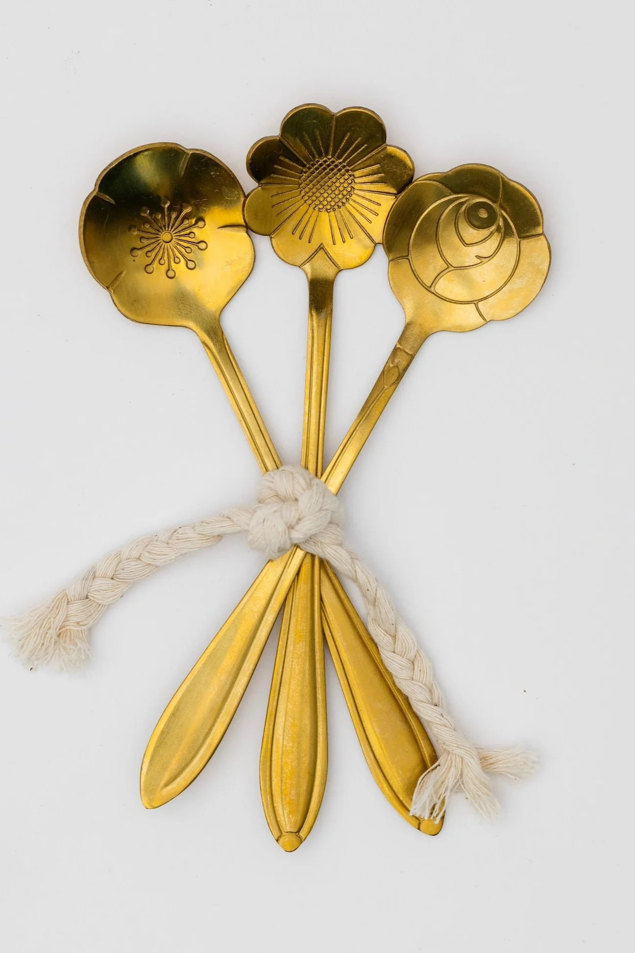 Petunia Flower Spoons - Set of 3 | THELIFESTYLEDCO