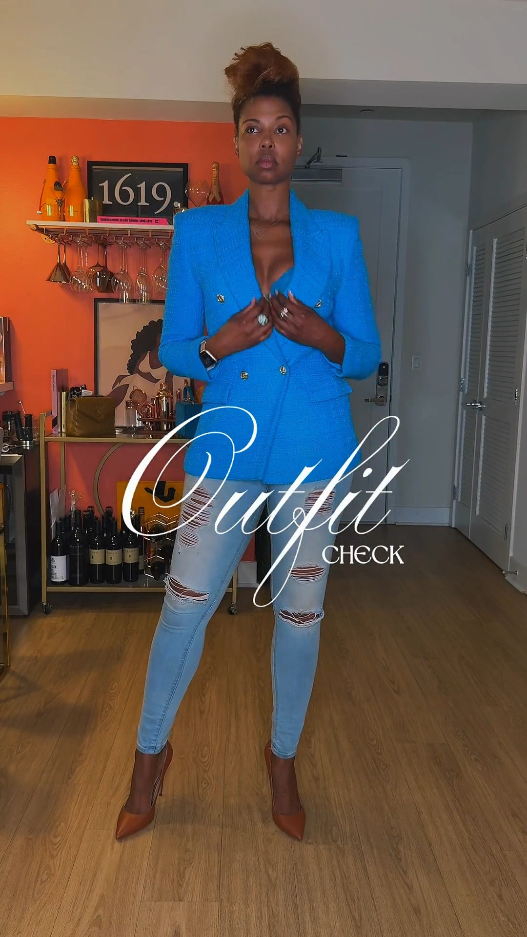 Sometimes a dresser isn’t necessary. If you have the right bra, you can go sans shirt. Risqué? Maybe. Stylish? Always. 

Blazer is from Zara 
Jeans from American Eagle 
Bra from Savage Fenty

#Jackets #Blues #TexturedFabric #Casual #Monochromatic #Eyes #Jeans #Sale 

#LTKWorkwear #LTKTall #LTKFindsUnder100