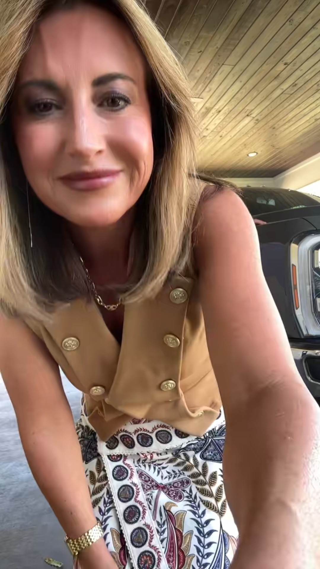 Datenight Look! 

Datenight | Skirt | Brown Vest | SCHUTZ Heels | Anthropologie | Farm Rio

#LTKWorkwear #LTKOver40 #LTKFallSale