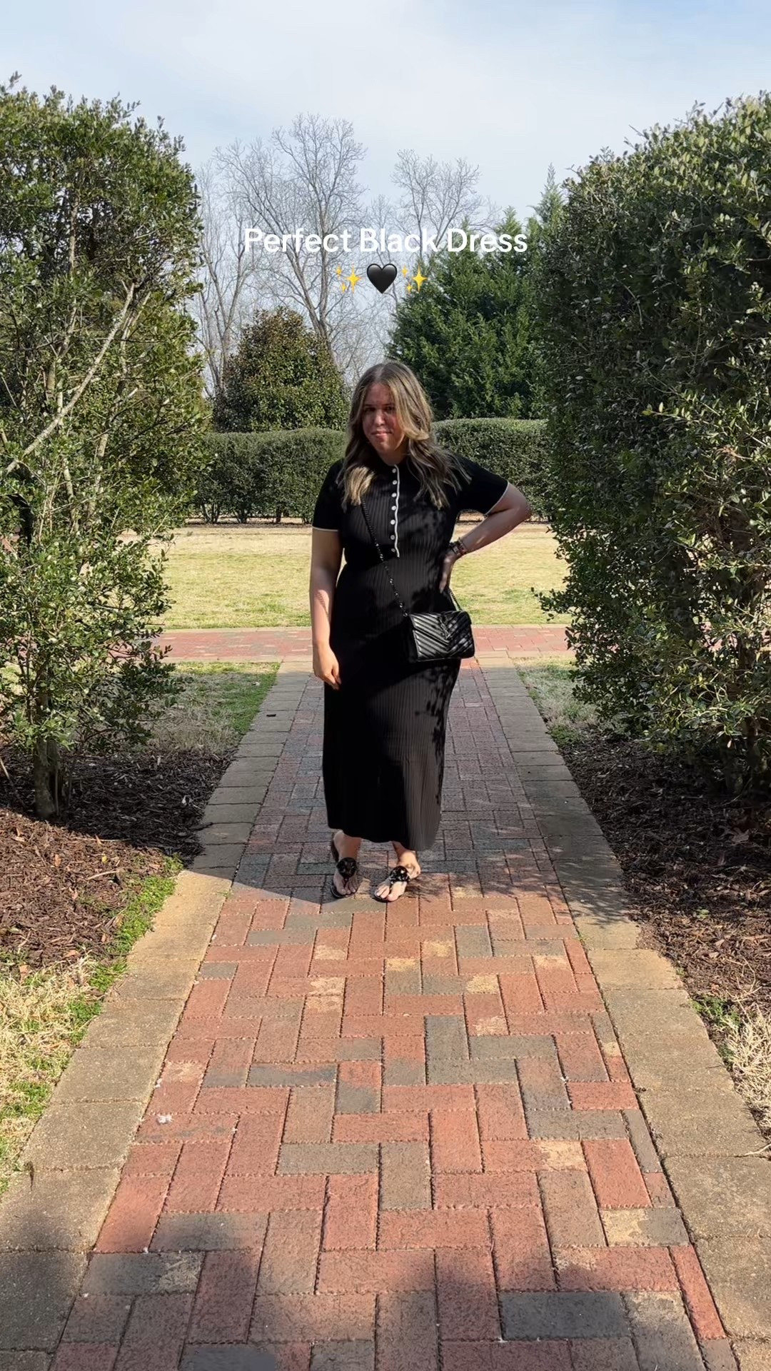 Perfect Black Dress !  🖤