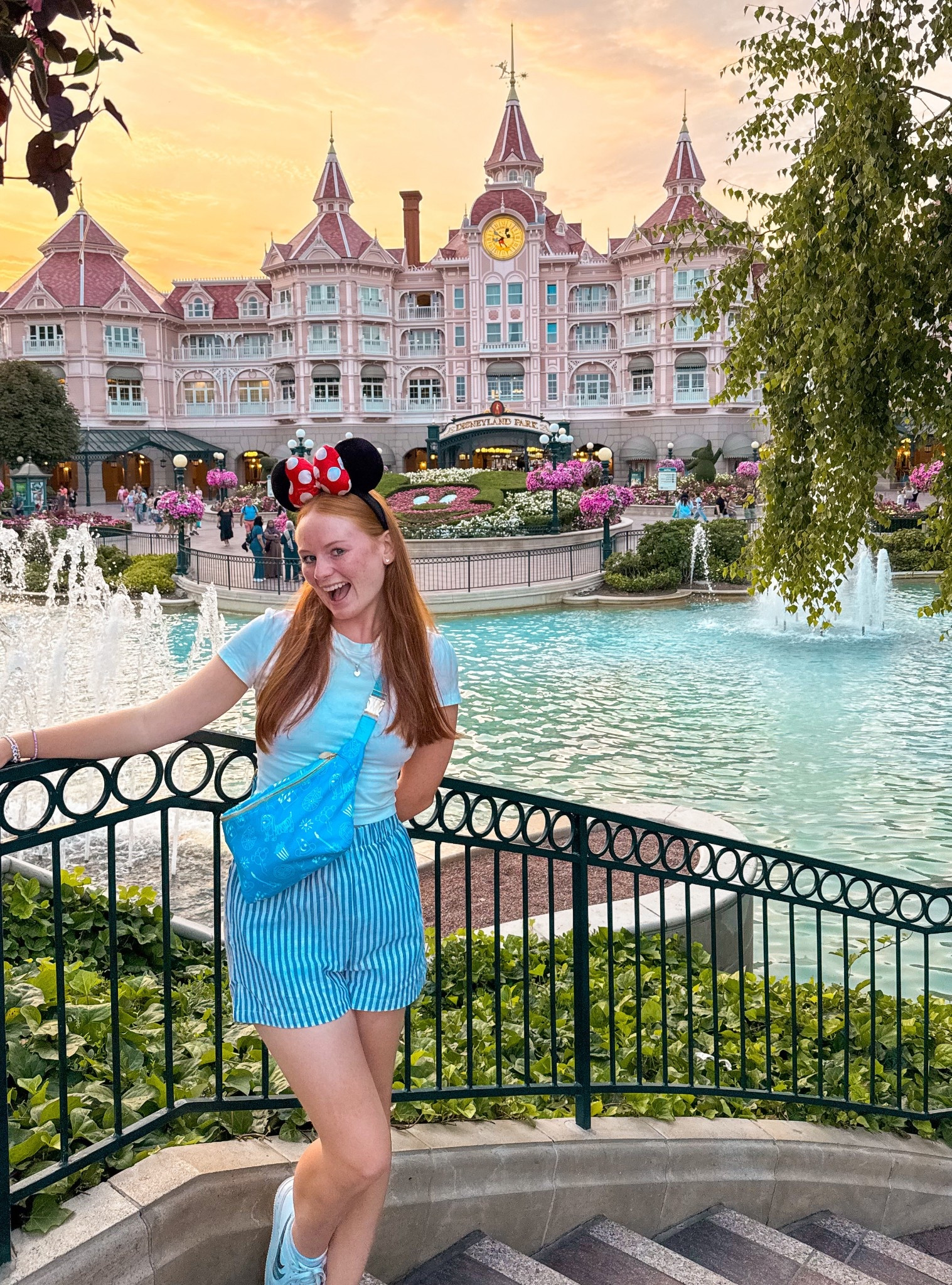 Disneyland Paris day two outfit🇫🇷🥖🐭✨

#LTKsummer #LTKbag #LTKtravel