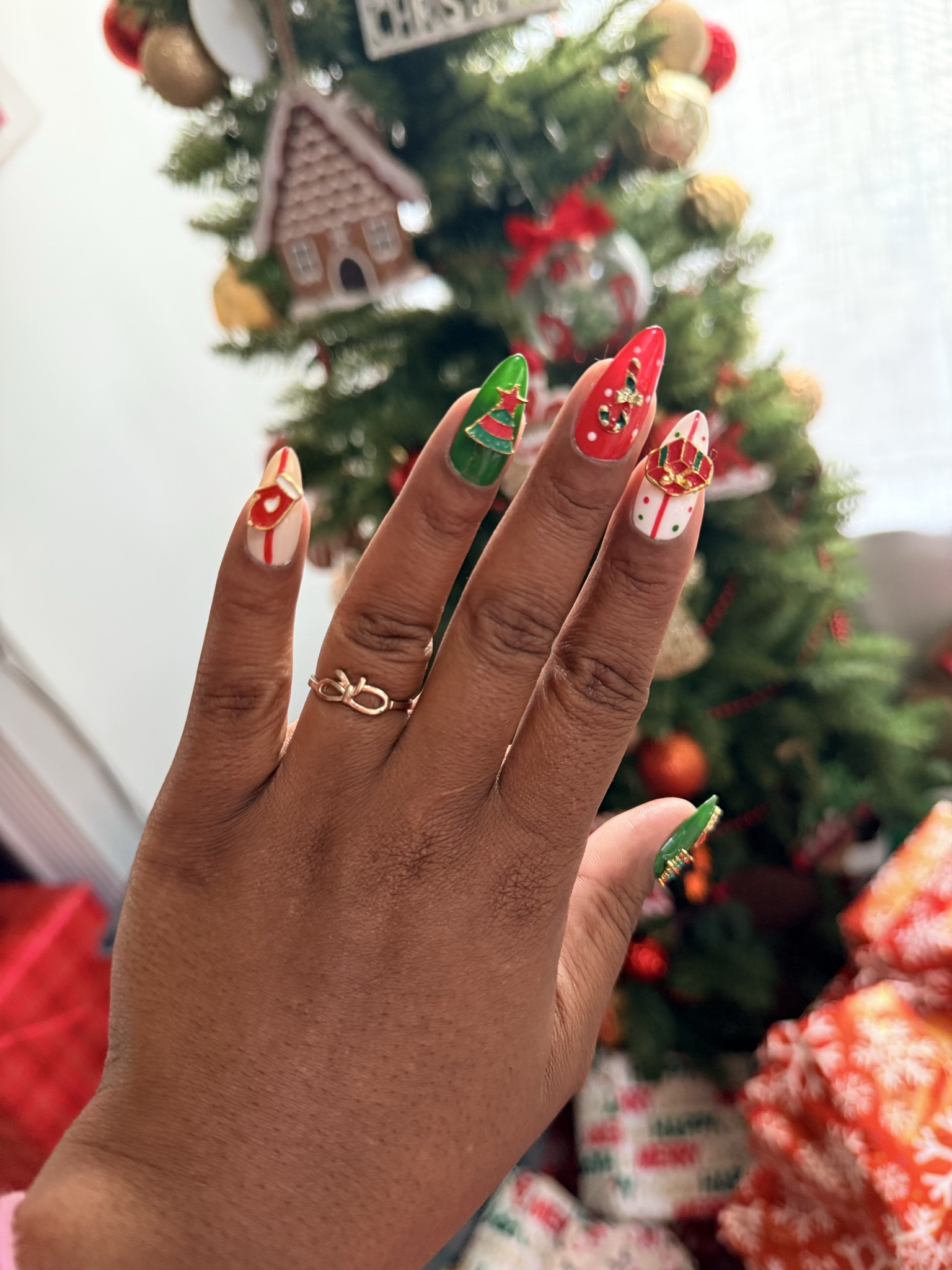 Last Christmas nails… but definitely not last cute nails 💅✨
From DIY tools to Valentine’s and spring nail sets, I linked everything I use to keep my nails done without the salon.
Head to my LTK and save these for later!

#nailinspo #diy­nailtools #pressonnails #newyearnails #valentinesdaynails #springbeauty #LTKbeauty #LTKfinds #LTKsale #shoppingfavorites #ShoppingWithPriiincesss #Atlantamom #AtlantaCreator #Atlantacontentcreators

#LTKBeauty #LTKSaleAlert #LTKHoliday