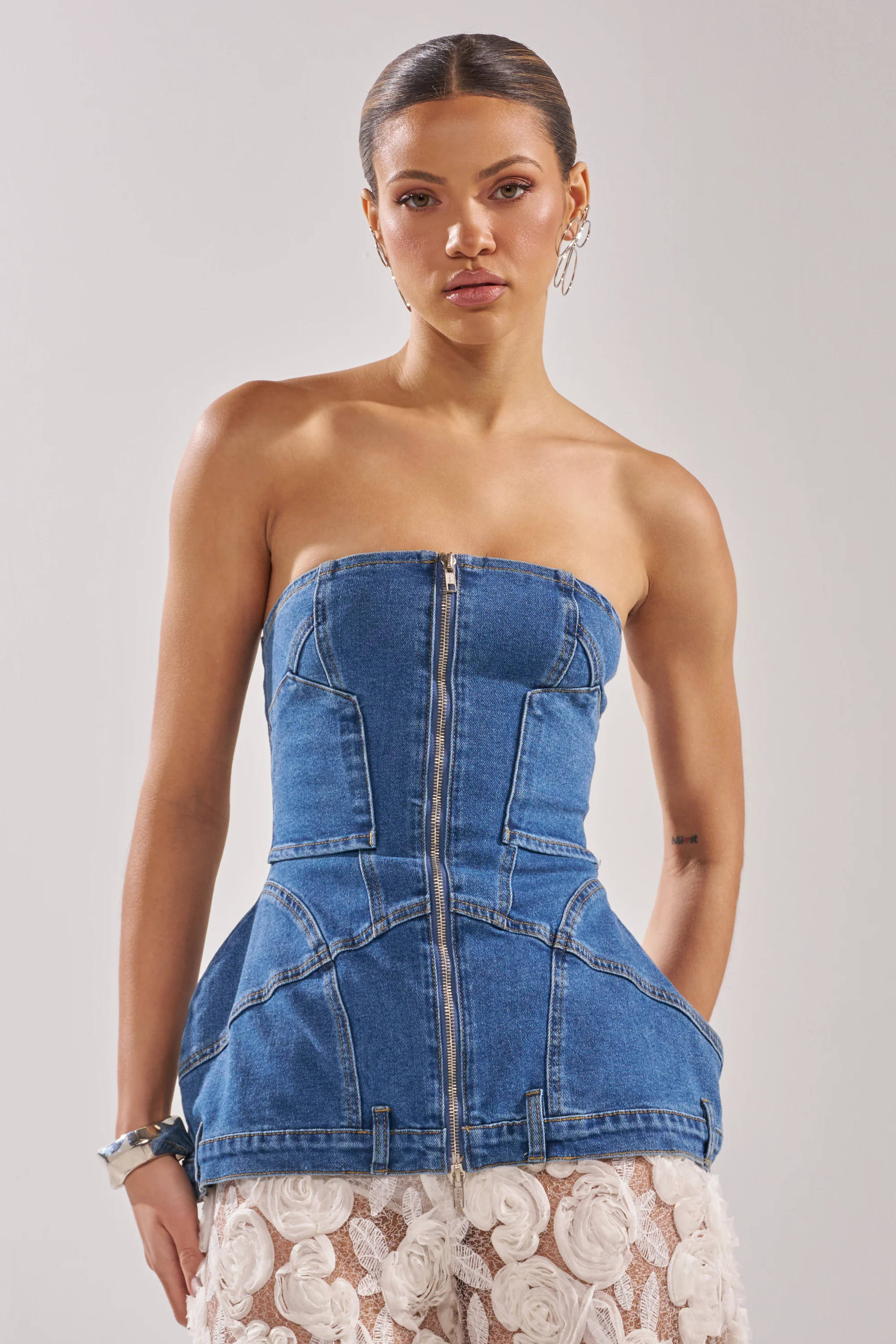 UPSIDE DOWN DENIM CORSET | AKIRA