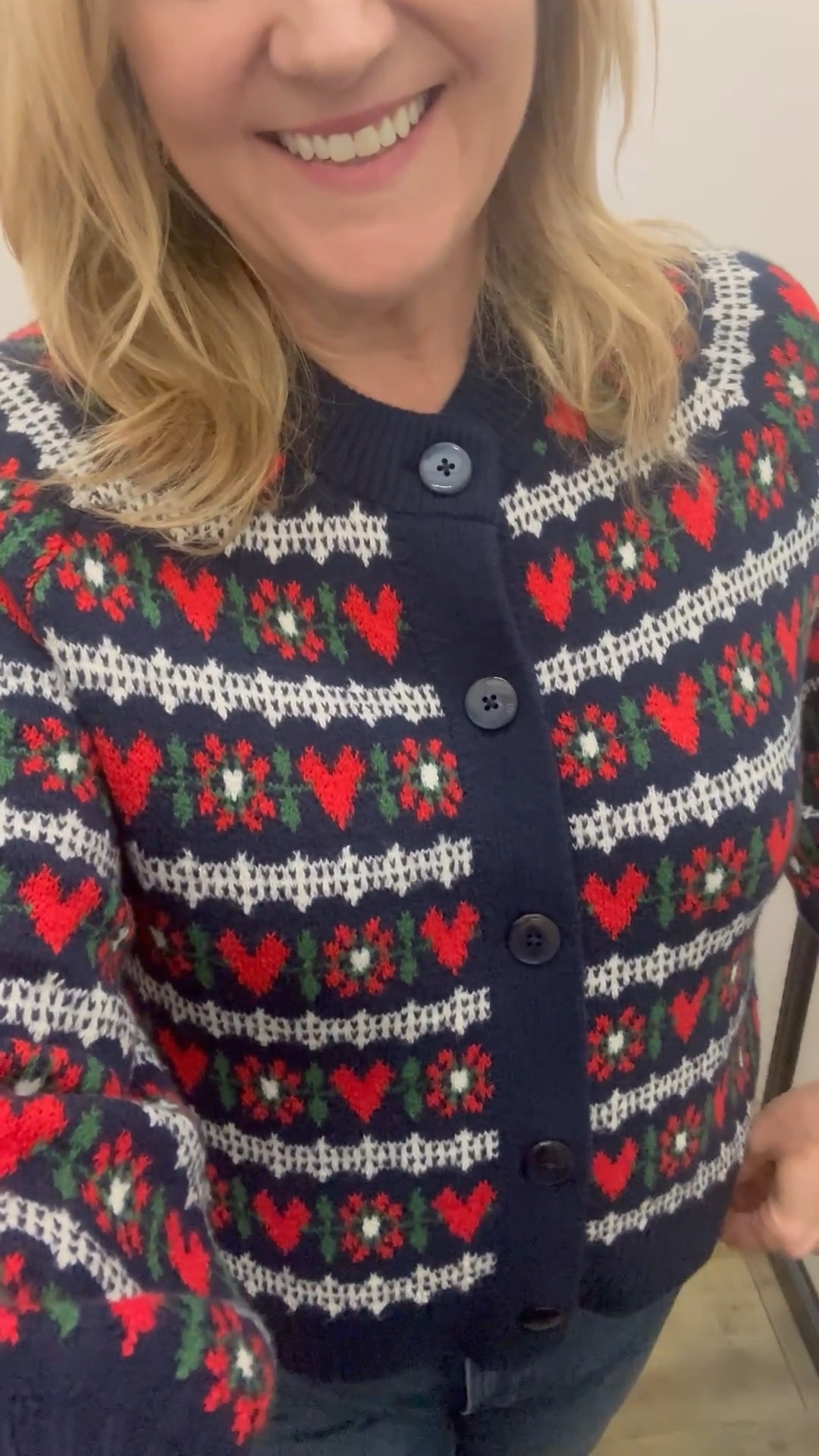 Cute cardigan sweater 

#LTKHoliday #LTKGiftGuide #LTKSeasonal