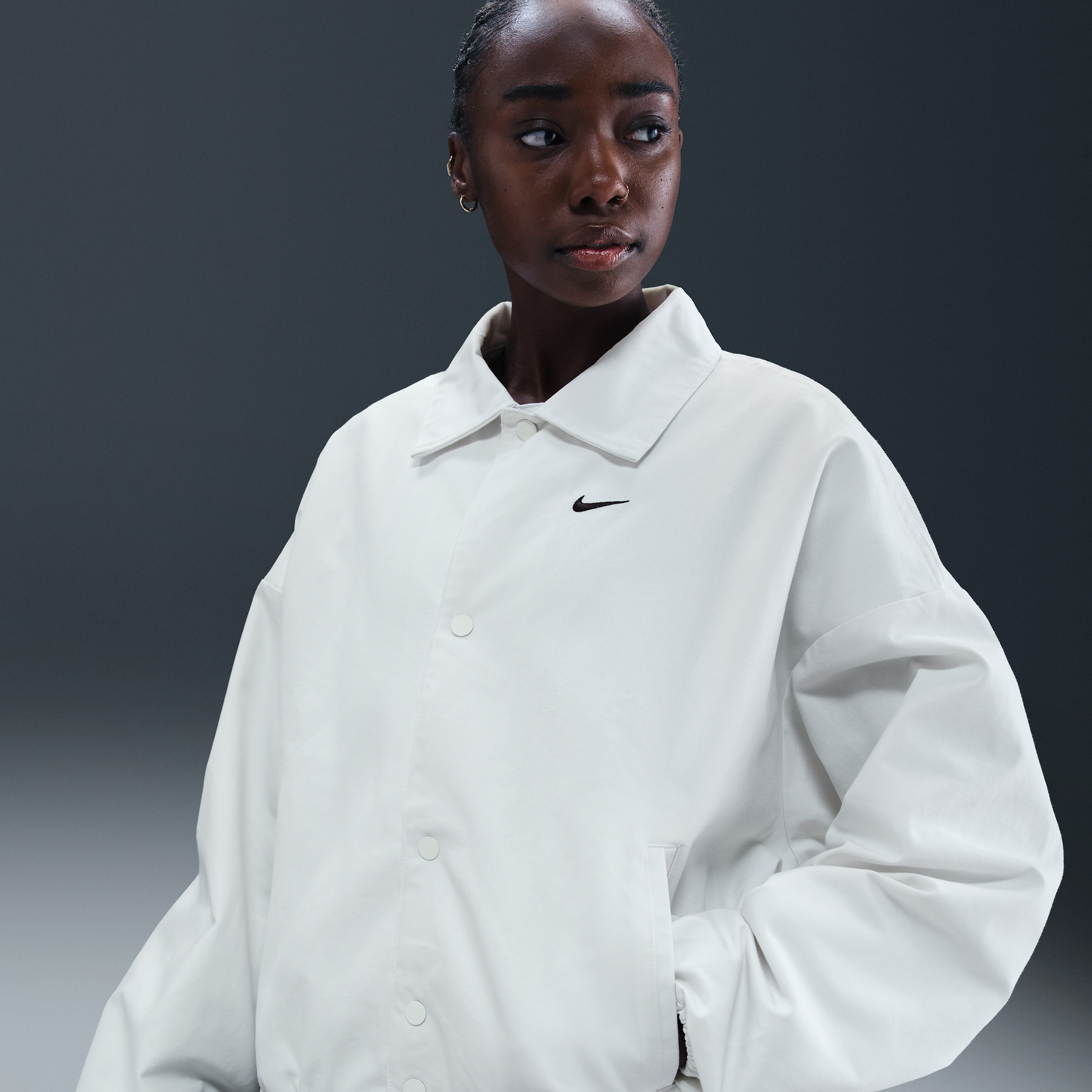 Women's Nike Sportswear Oversized Woven Jacket in White | HV1968-121 | Nike (US)