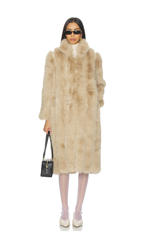 ELLIATT KUNSTFELLMANTEL LUX in Beige. Größe XL. Also in L, M, XXL. | Revolve Clothing (Global)