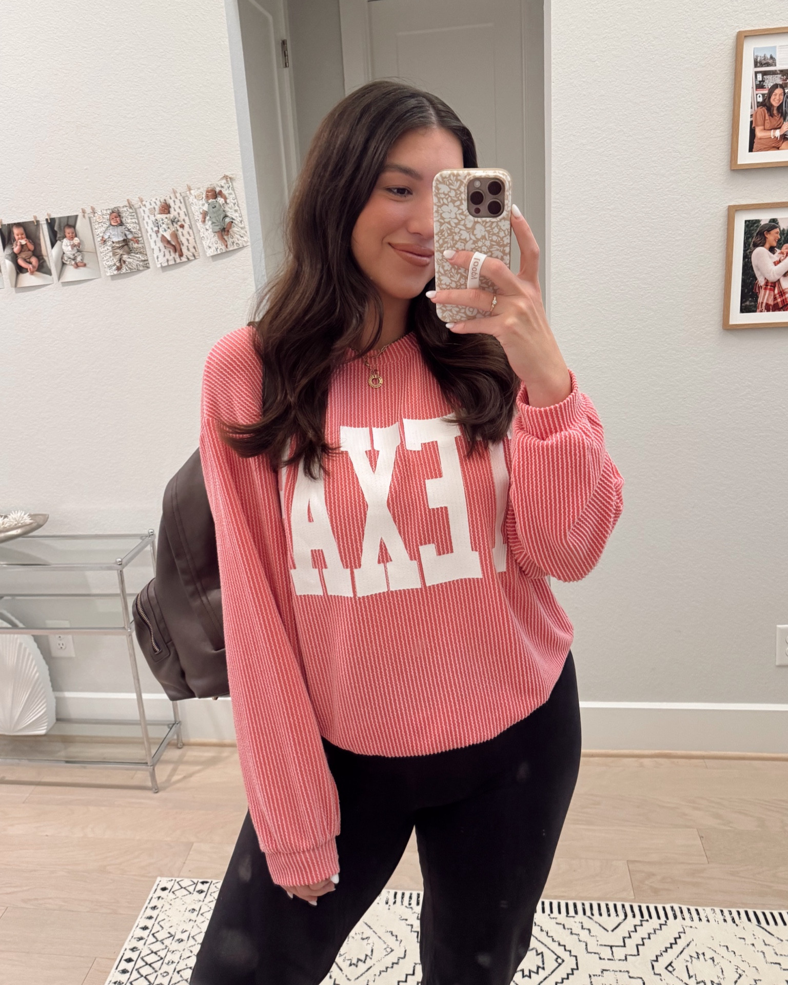 Pullover is on sale!

midsize fashion, midsize outfit, midsize casual style, ootd, comfy look, mom uniform, mom style, mom fashion, Texas fashion

#LTKMidsize #LTKFindsUnder100 #LTKSaleAlert