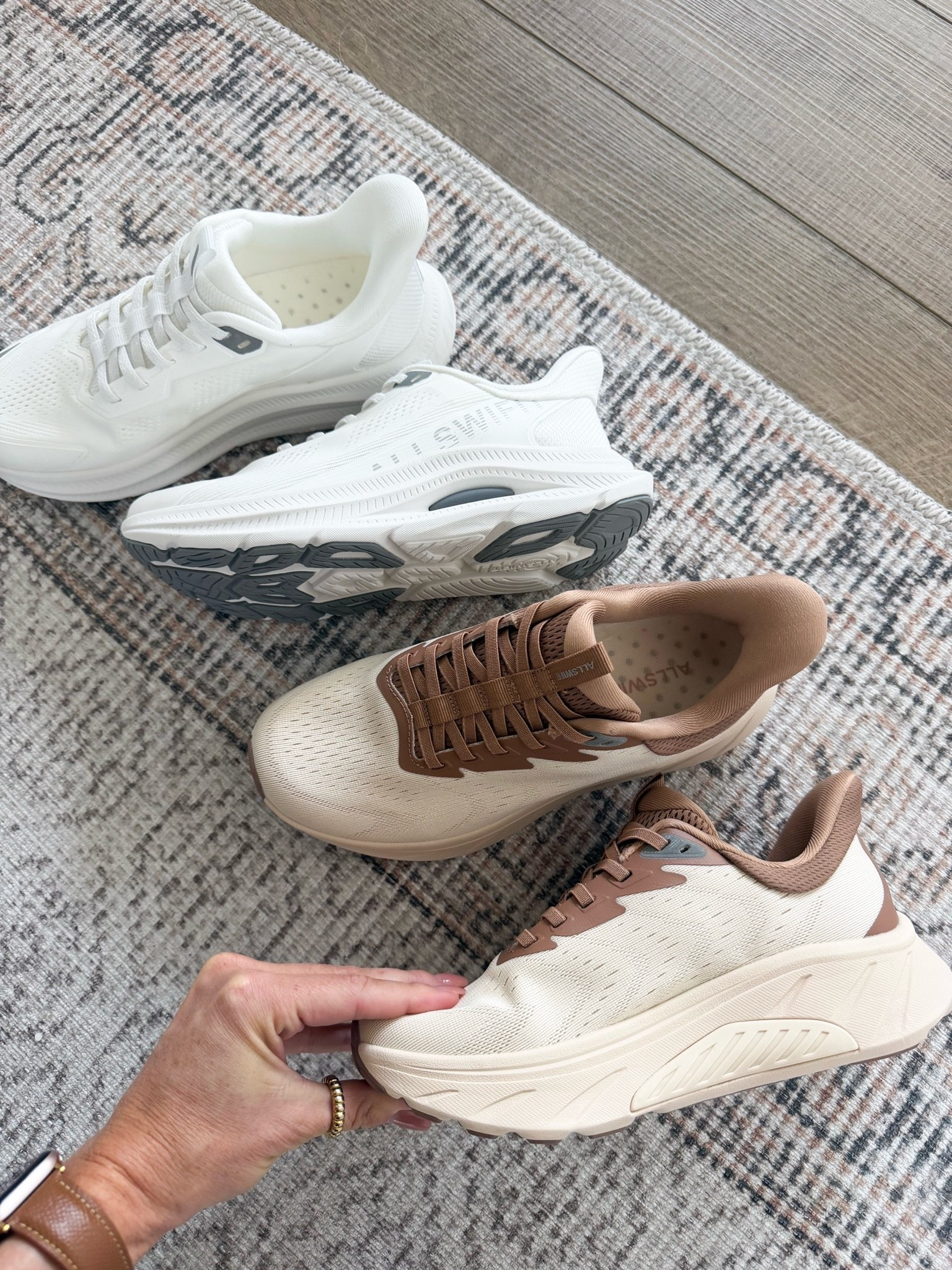 New sneakers for fall!

#LTKmomlife #LTKgrwm #LTKootd