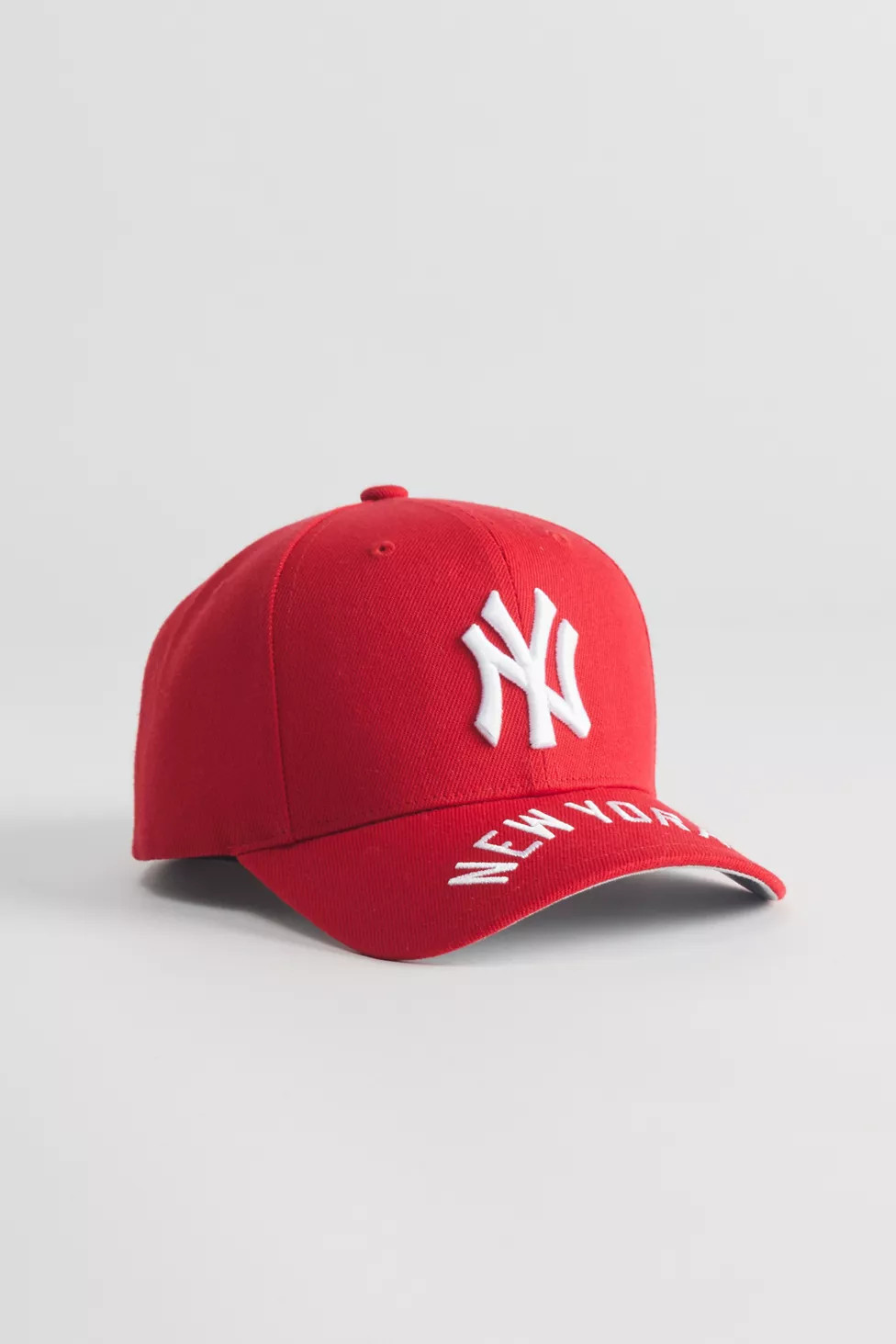 Mitchell & Ness MLB New York Yankees Pro Crown Snapback Hat | Urban Outfitters (US and RoW)