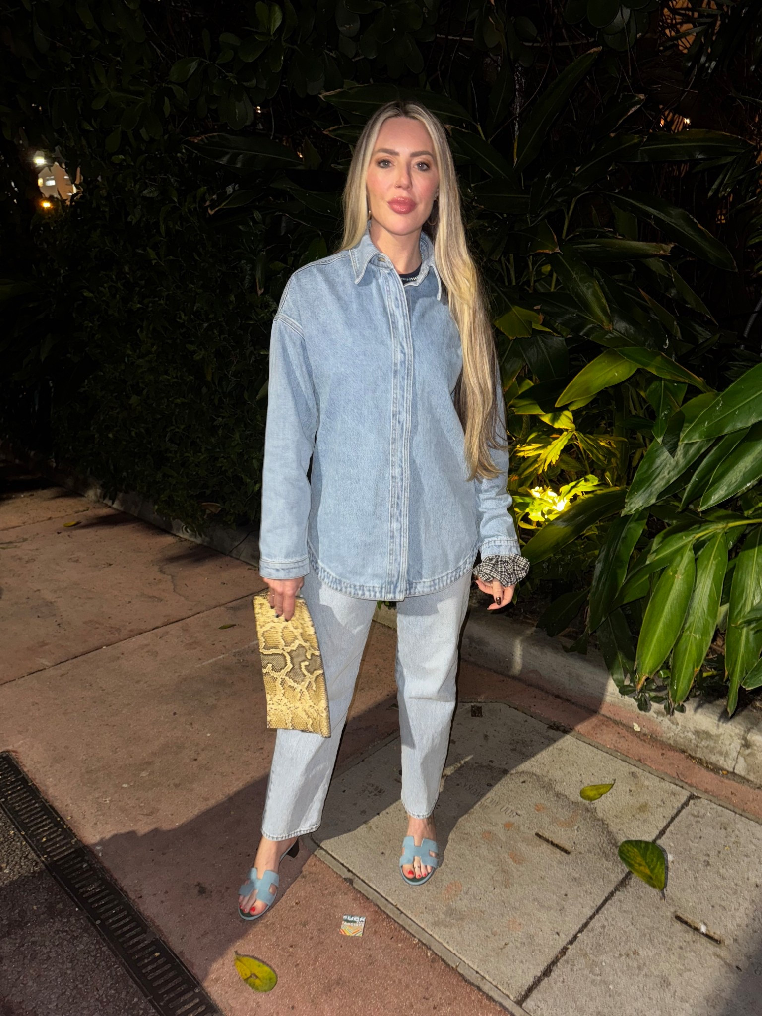 Denim down 

#LTKStyleTip #LTKSeasonal #LTKOver40