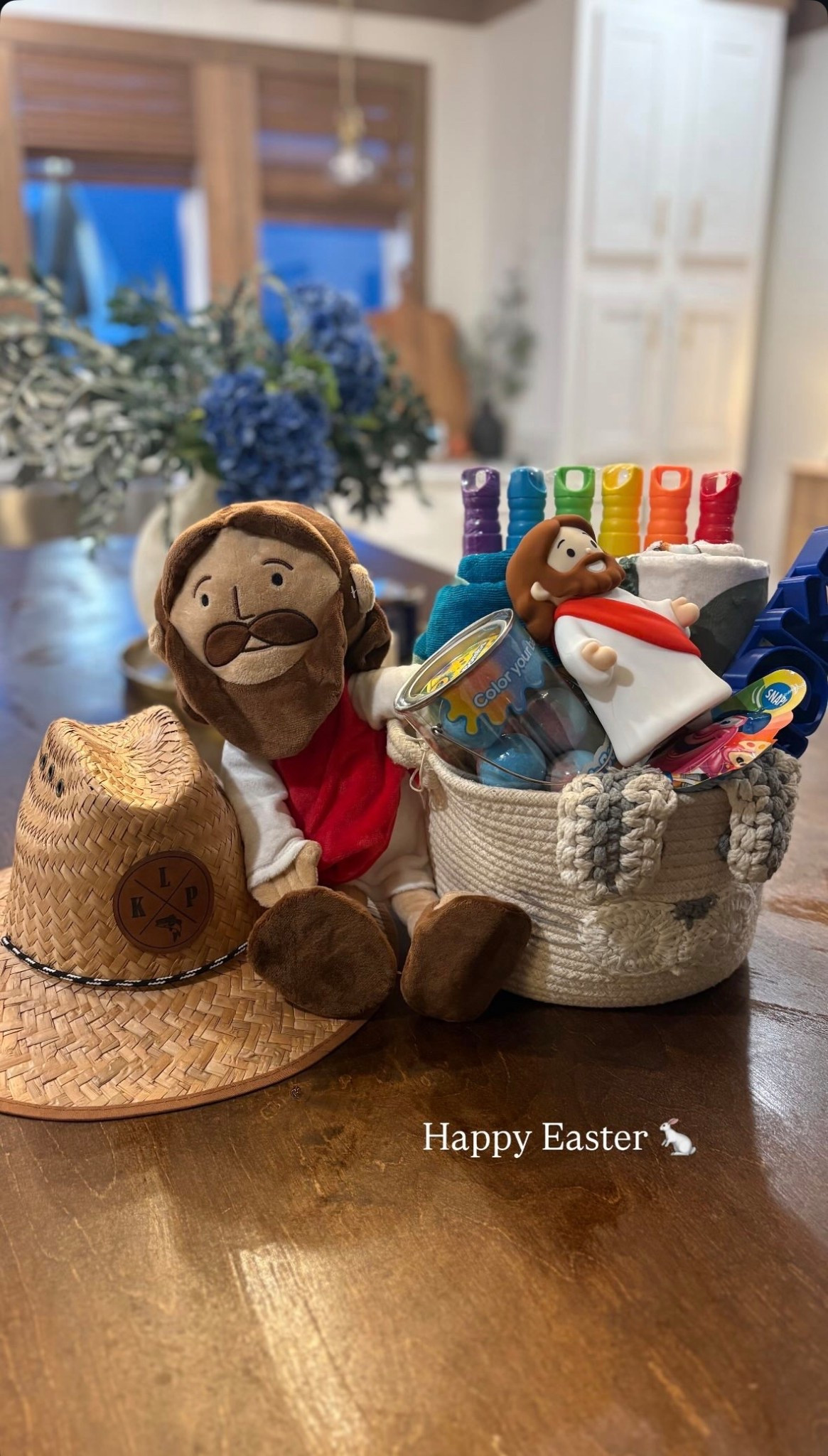 Linking Landri’s Jesus night light and similar plushies!