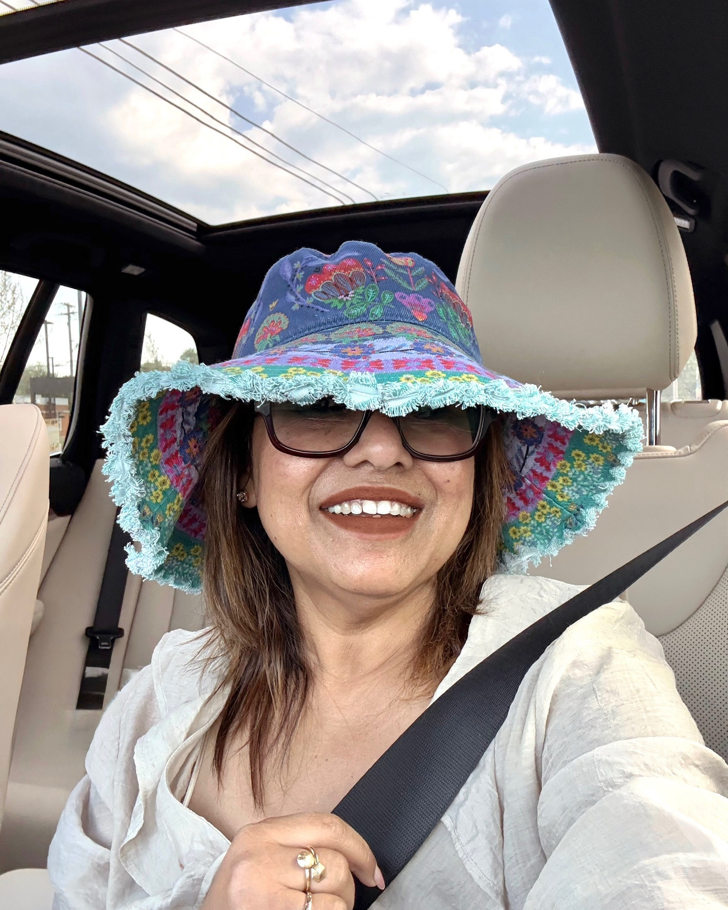 My super spring-y hat! 

#LTKSeasonal #LTKdayinmylife #LTKTravel