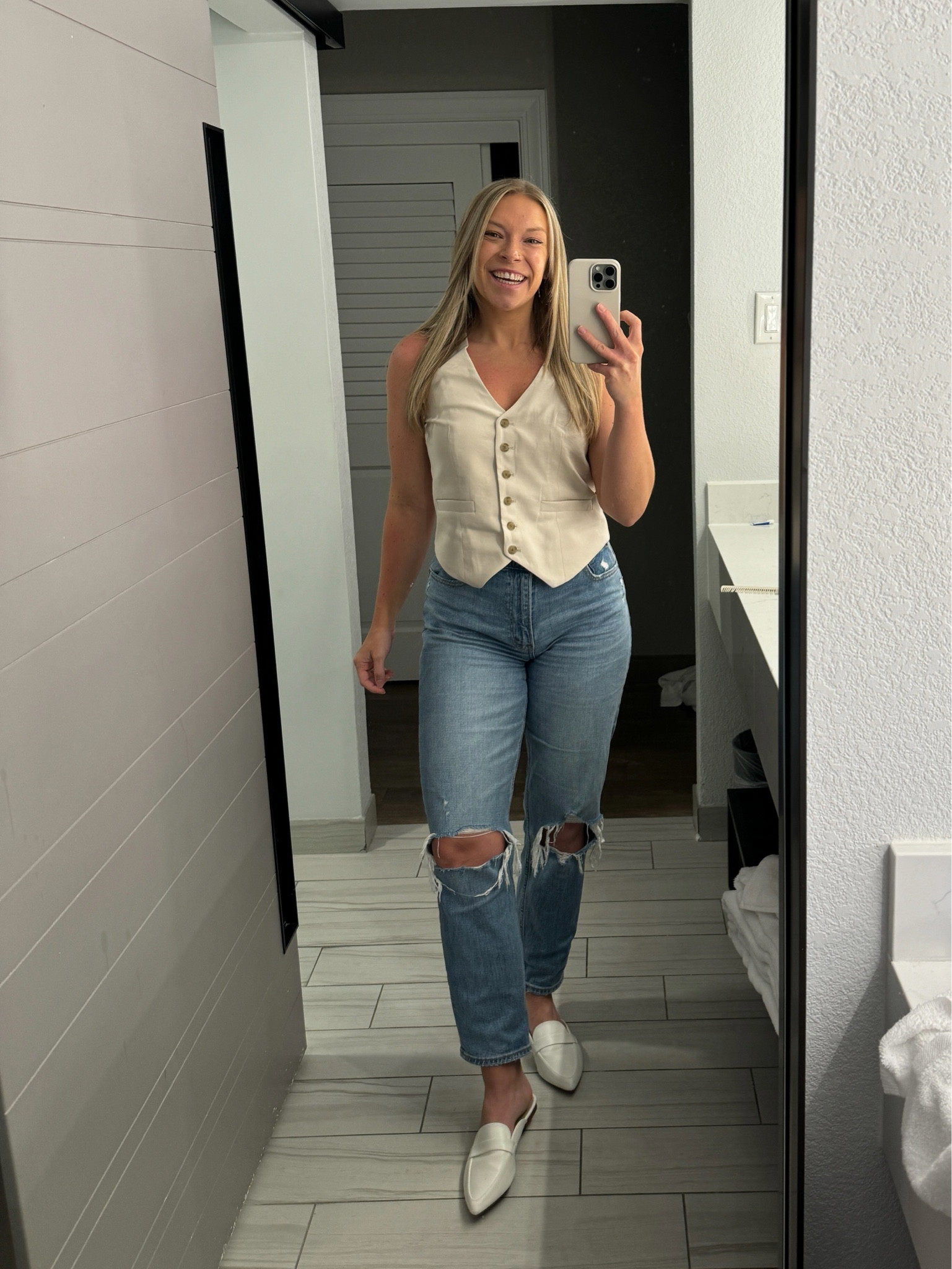 Top: small
Bottoms: 6 L 
Shoes: 7 