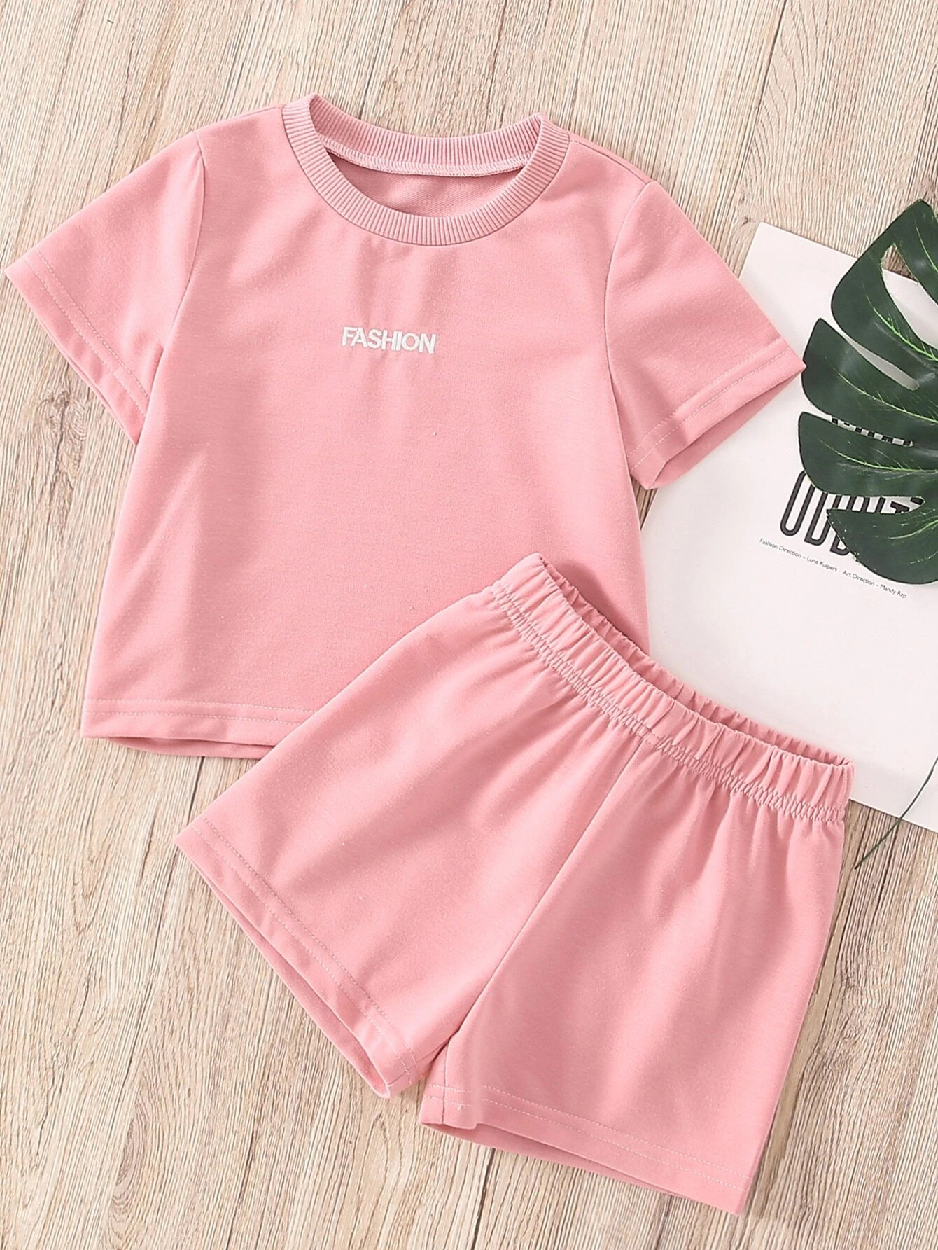 Toddler Girls Letter Embroidery Tee & Shorts | SHEIN