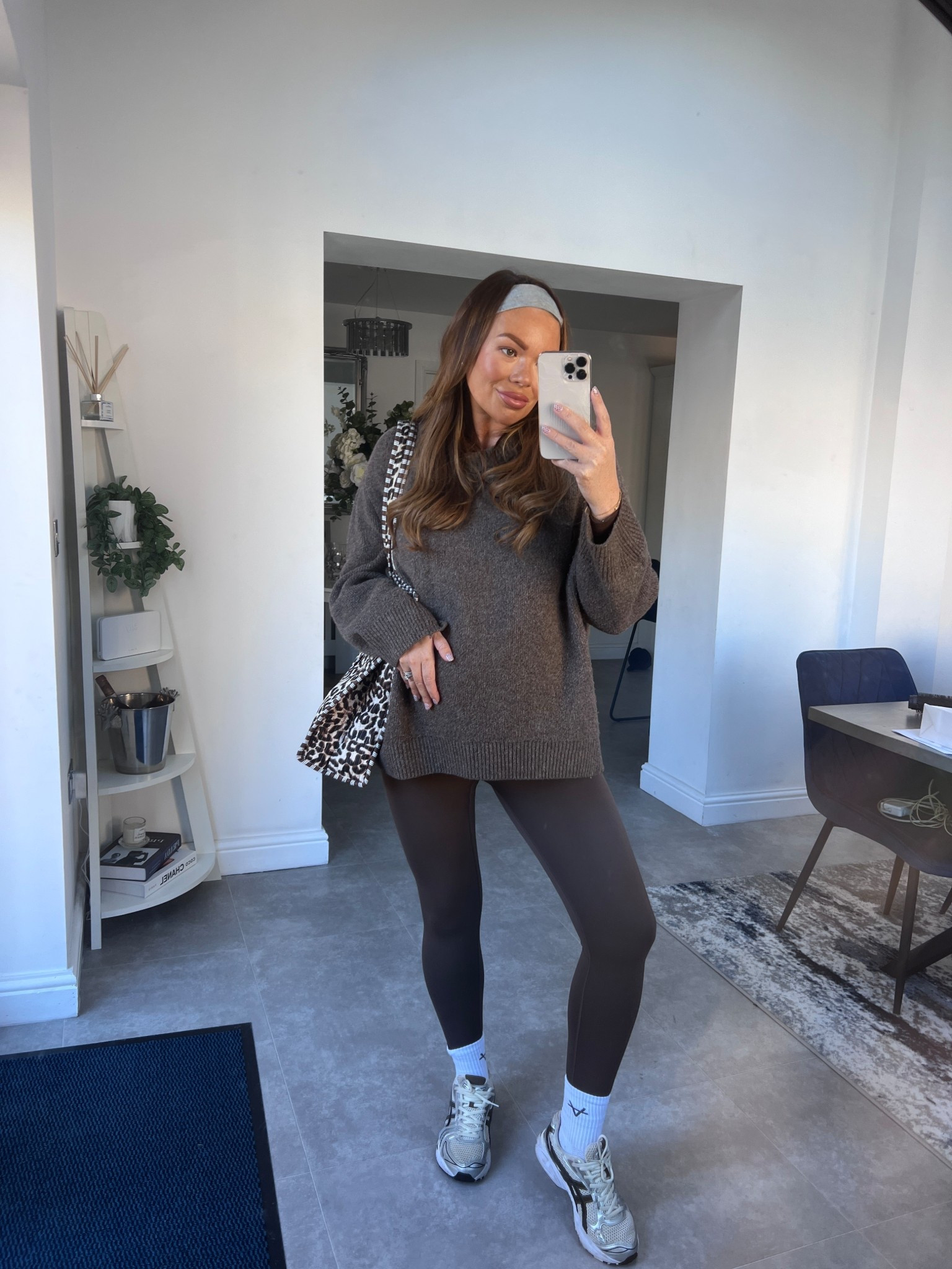 My go to outfit !!! For a pumpkin spice latte code ‘LOVALLAMELIA10’ will take 10% off all leggings from Lovell  🤎🍁✨

#LTKeurope #LTKautumn #LTKuk