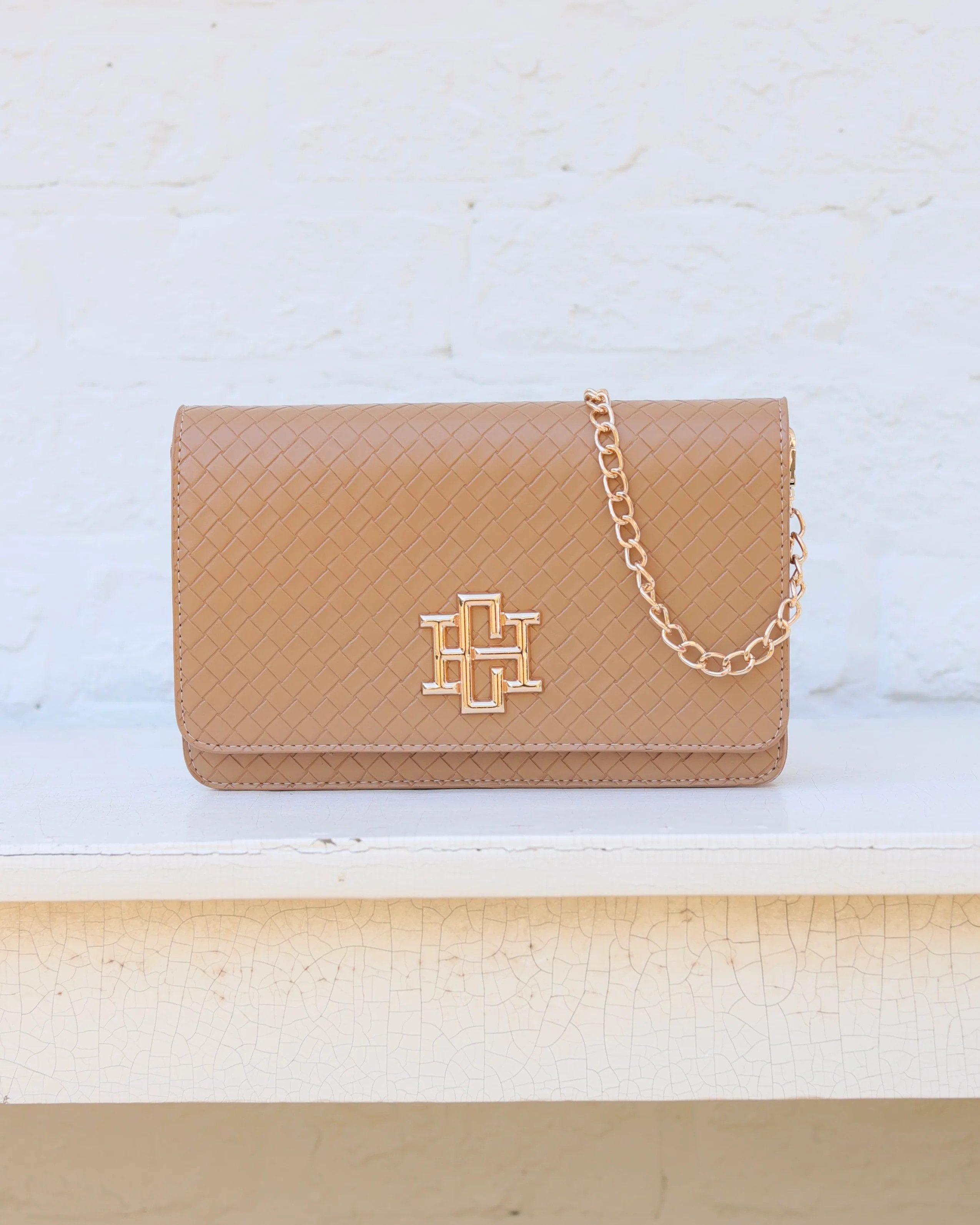 Bryn Clutch/Crossbody Woven Tan | Caroline Hill
