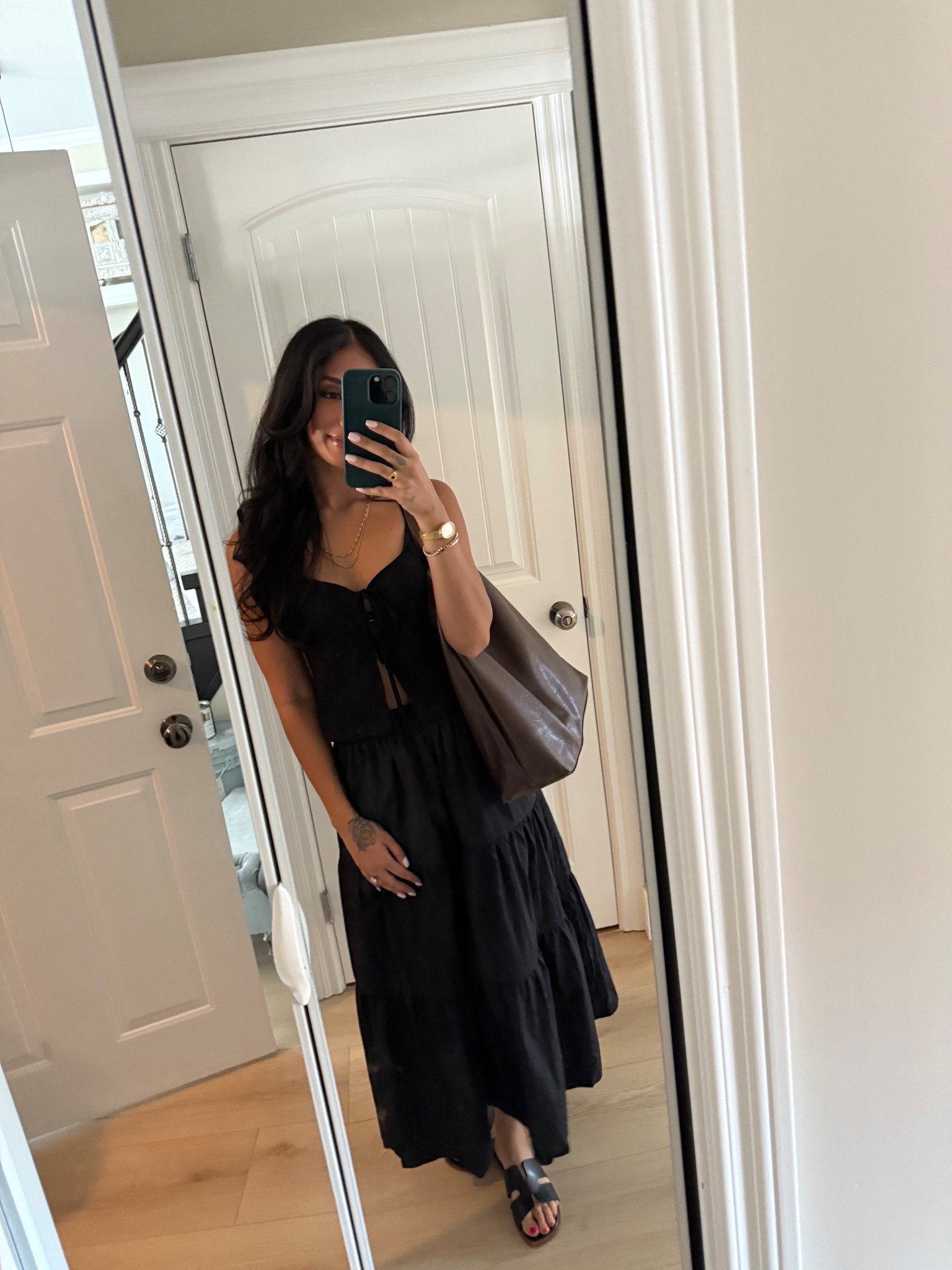 The perfect tote for fall 🍂


Summer outfit
Fall outfit
Teacher outfit
Fall purse 
Leather tote 

#LTKbag #LTKcanada #LTKstyletip