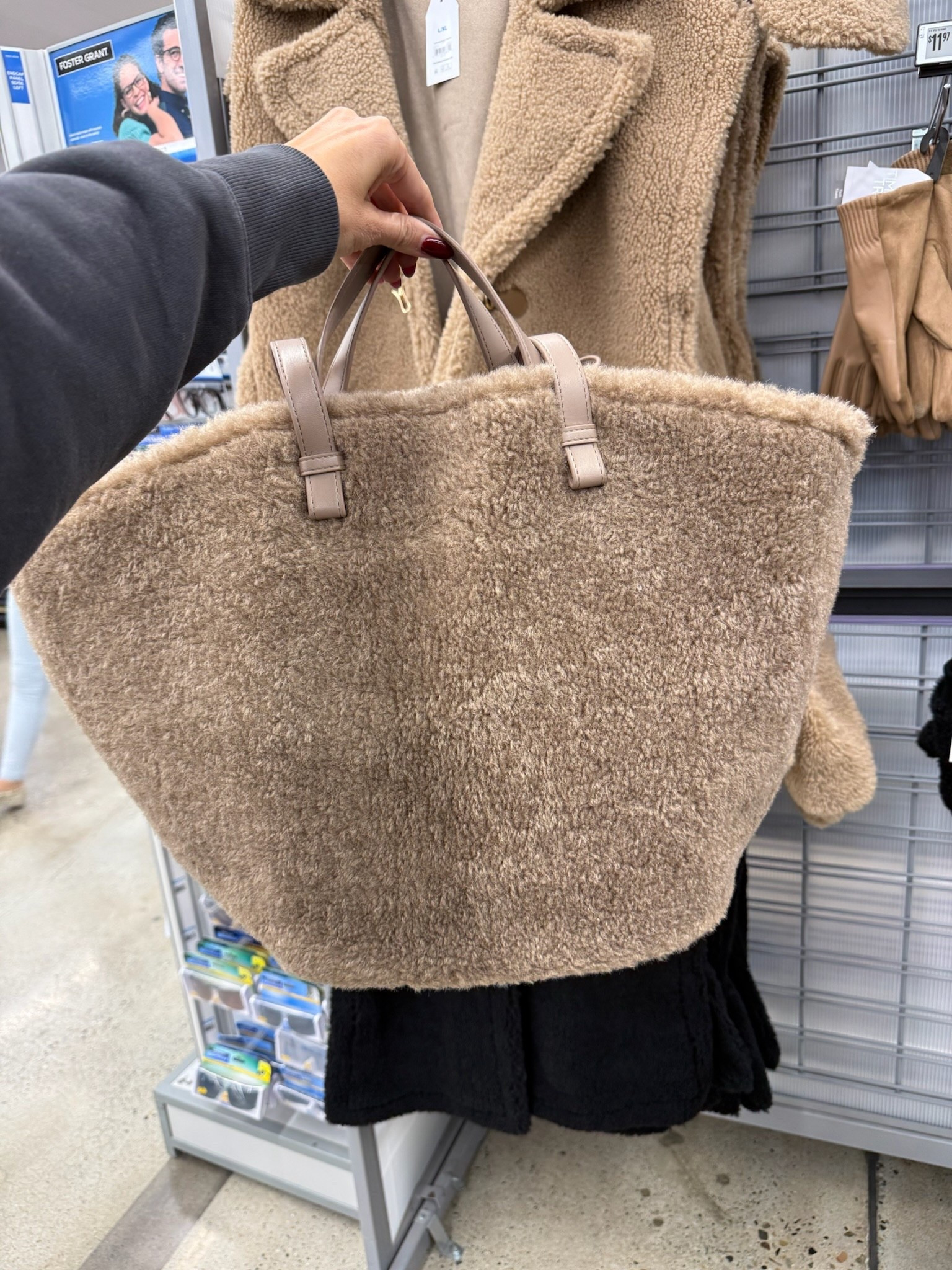 Cute Sherpa tan bag from @walmart @walmartfashion 〰️

#LTKGiftGuide #LTKFindsUnder50 #LTKHoliday