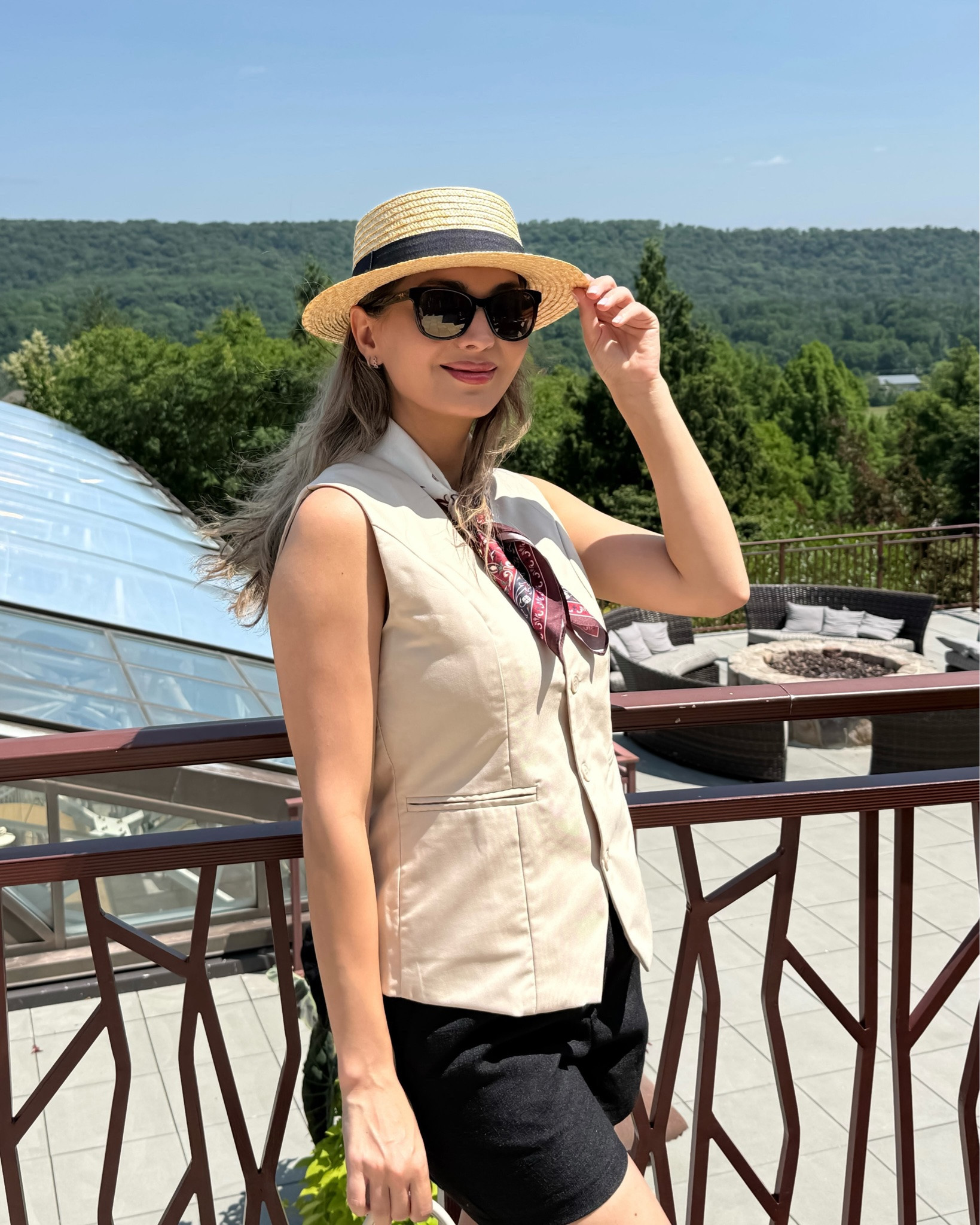 Summer tailoring, softened with silk. 🤍
A little structure, a little scarf, and suddenly the whole look feels intentional.

تابستون، ولی شیک و کلاسیک ✨

#SummerStyle #ScarfStyling #QuietLuxury #ChicStyle #persian