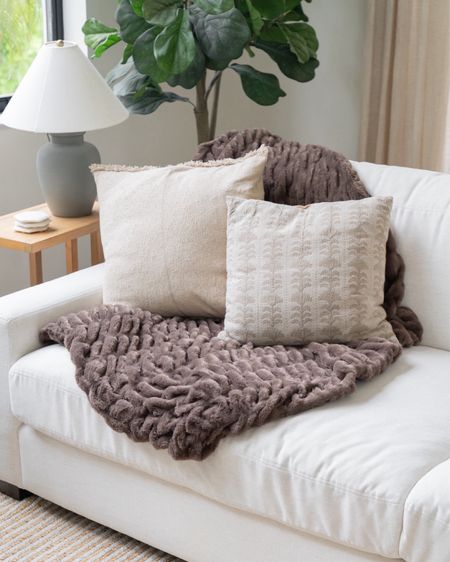 This luxe throw blanket is just under $20 from Walmart! It's so cozy, warm and soft, also comes in multiple colors. Great last minute gift idea!
#homeessentials #bedroomfinds #giftguide #livingroommusthave

#LTKFindsUnder50 #LTKGiftGuide #LTKHome
