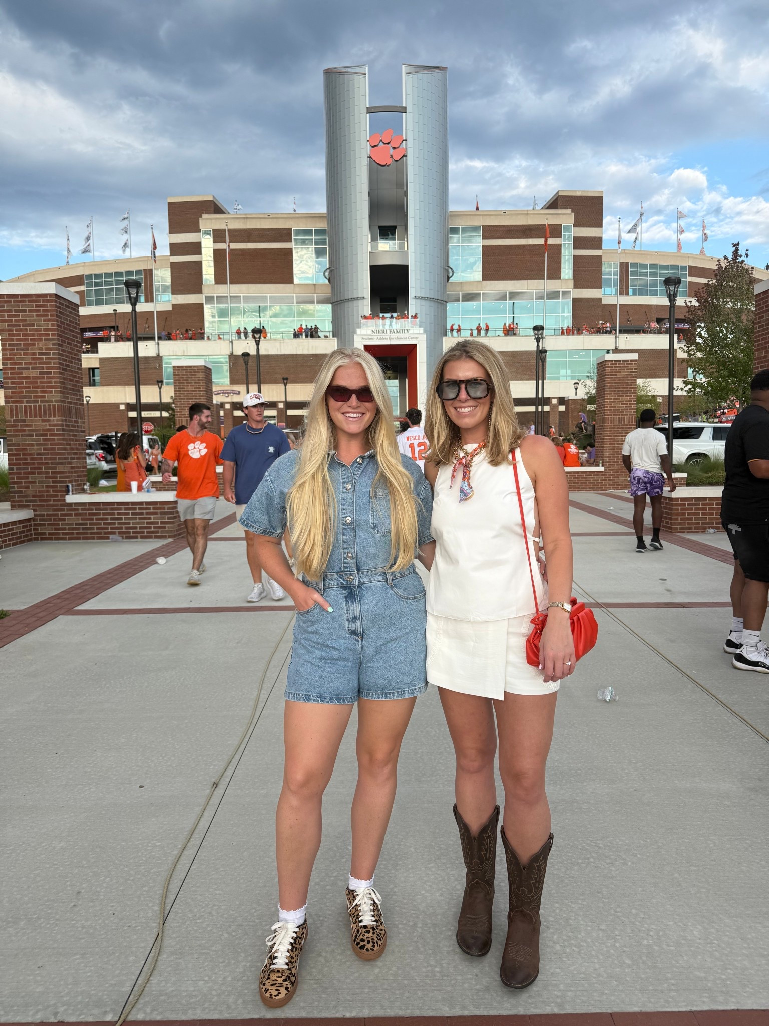 football is back!!!! gameday fit for a hot Saturday in Death Valley ft these Reebok cheetah print sneaks🐆🧡

#LTKFindsUnder100 #LTKStyleTip #LTKShoeCrush