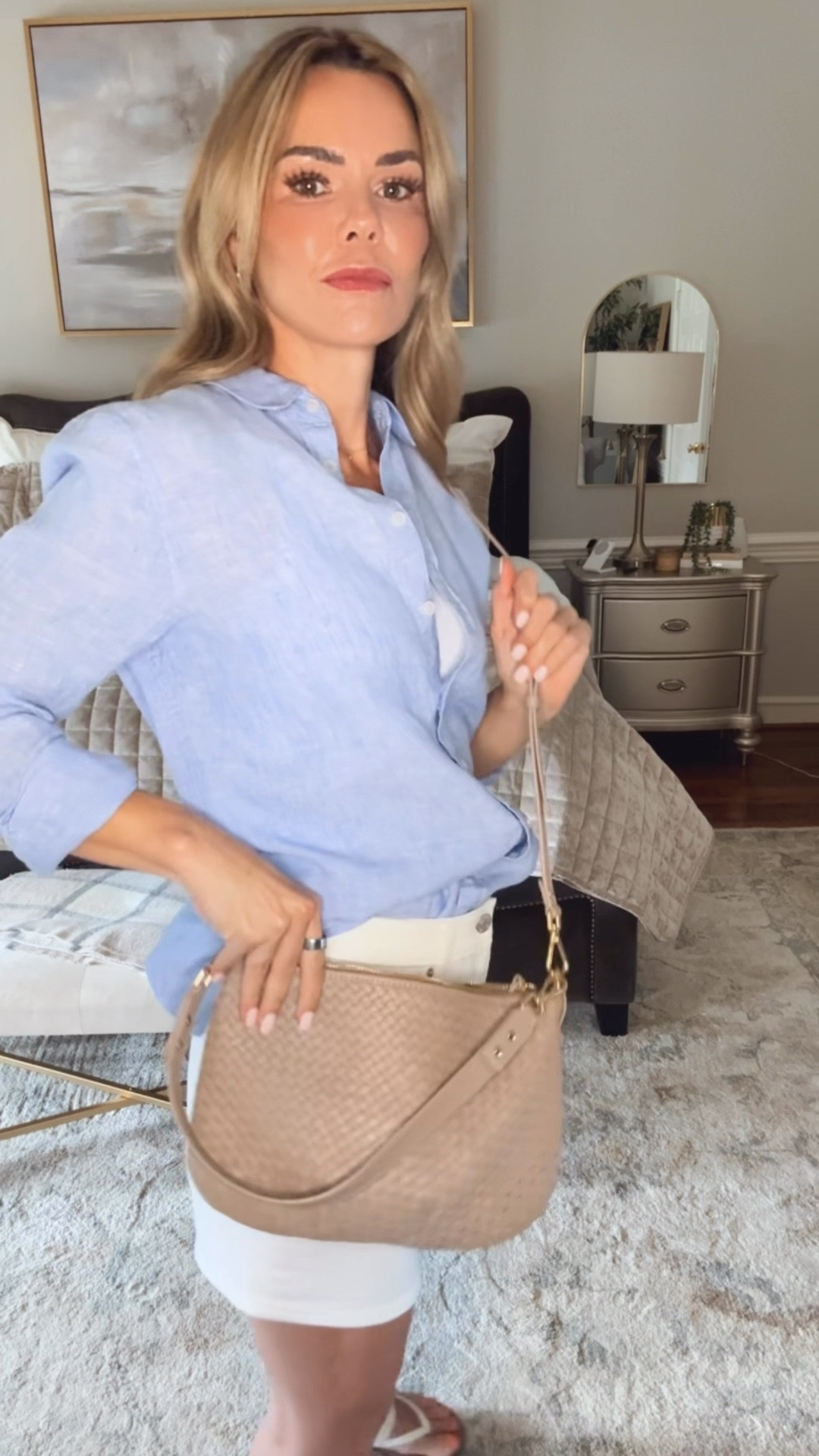 This summer’s capsule wardrobe features a lot of blue, white and linen. I’m living in these pieces from @Quince #QuincePartner