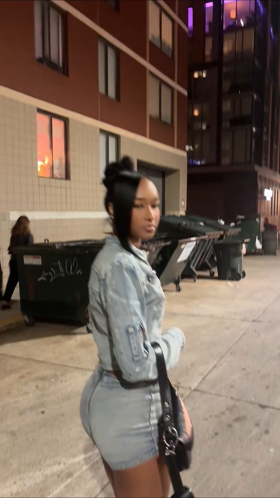 Here is my outfit from my Howard homecoming, my Jean set I couldn’t find on here but it’s from fashion nova and my boots are from Amazon! 