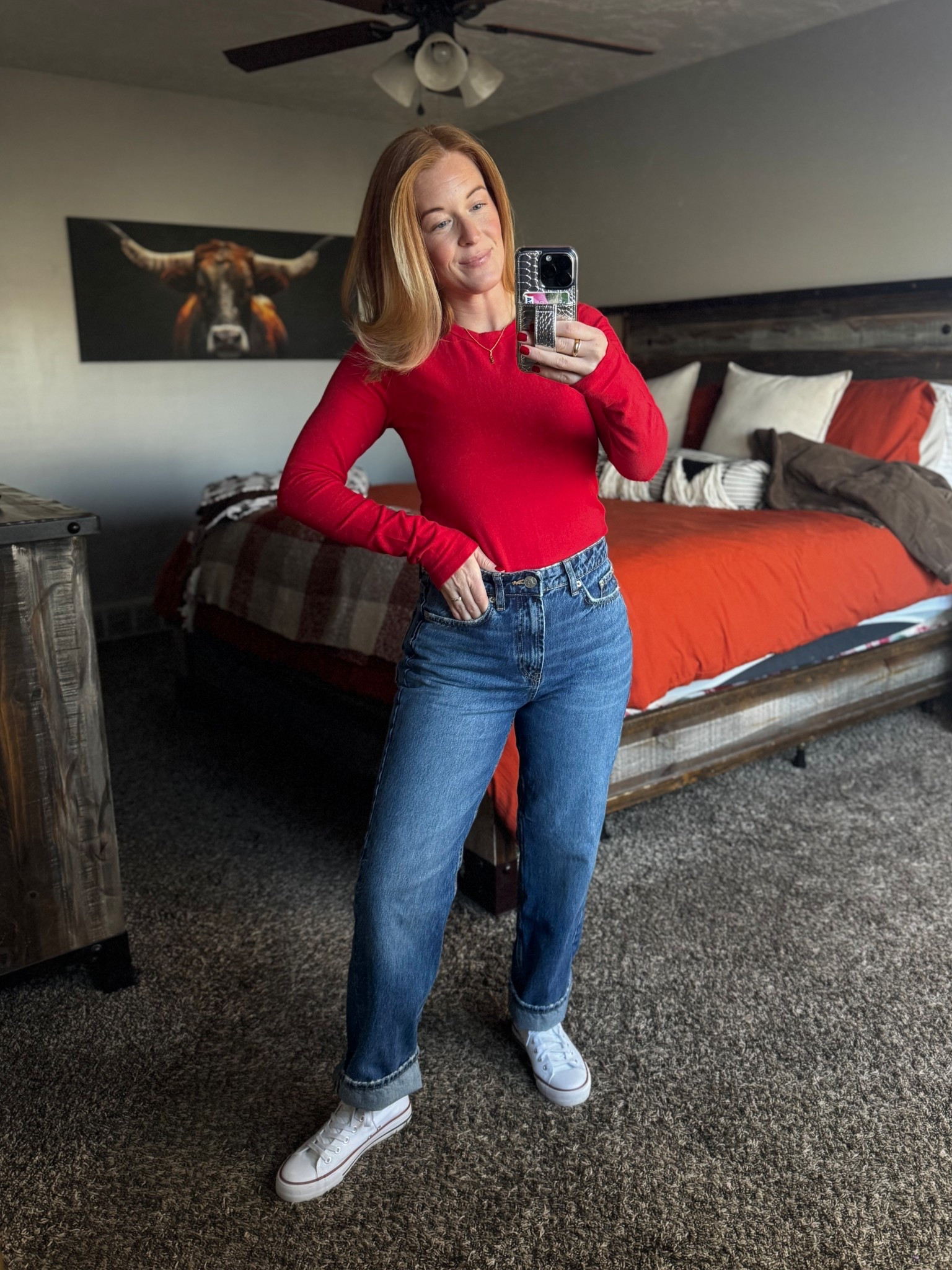 Top is a Small
Jeans are a 4 from Zara
Shoes are size 7