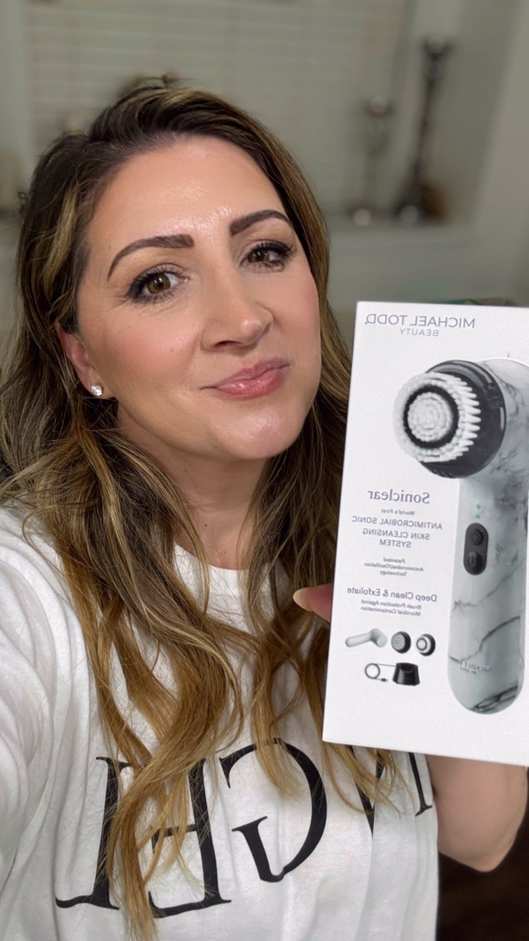 Current skincare obsession ✨
My new Michael Todd Beauty Soniclear Allure Facial Cleansing + Exfoliation Brush System has officially upgraded my routine 💕

This Allure 2026 Reader’s Choice Award Winner deeply cleanses, gently exfoliates, helps my serums absorb better with the serum infusion head, and leaves my skin feeling SO smooth and refreshed. The antimicrobial protected bristles + 4 speed settings make it easy to customize for my sensitive mom skin ✨

And the travel case? Perfect for keeping my skincare routine going even during busy mom life and weekend trips 💼💖

Because this mama is serious about glowing skin this year ✨

#LTKselfcare