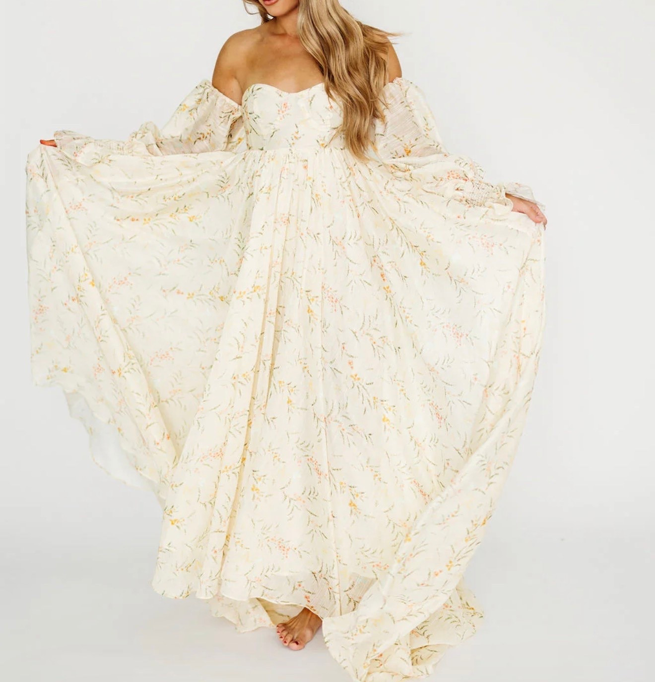 The PRETTIEST dress!! I literally need every color.

#LTKSaleAlert #LTKmomlife #LTKWedding