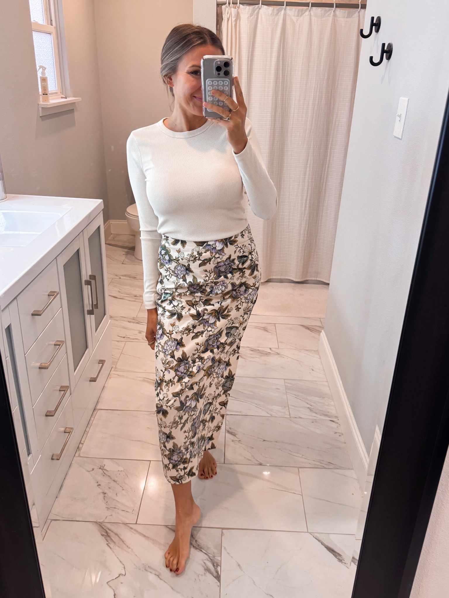 Top - small
Skirt - XS


#LTKSeasonal #LTKFindsUnder100 #LTKStyleTip