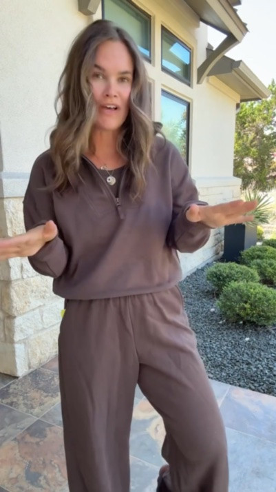 Target’s chocolate brown activewear is SO good right now. These wide leg pants with the matching half zip make the easiest comfy fall set.

Target activewear, chocolate brown set, Target fall fashion, wide leg pants, half zip pullover, matching set, brown activewear, comfy fall outfit, athleisure outfit, Target outfit, fall lounge set, JulieFranks

#LTKootd #LTKgrwm #LTKmomlife