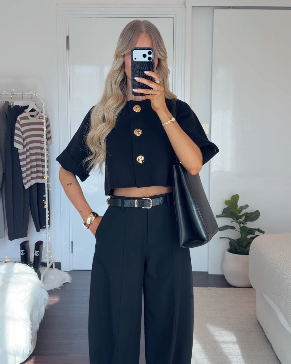 ZARA NEW-IN OUTFIT INSPO🖤✨ wearing size XS in the pants - I’m 1,70m tall. And wearing size S in the cardigan 🙌🏻 cardigan is very high quality and super nice material 😍🫰🏻

#LTKFashionMonth #LTKautumn #LTKstyletip