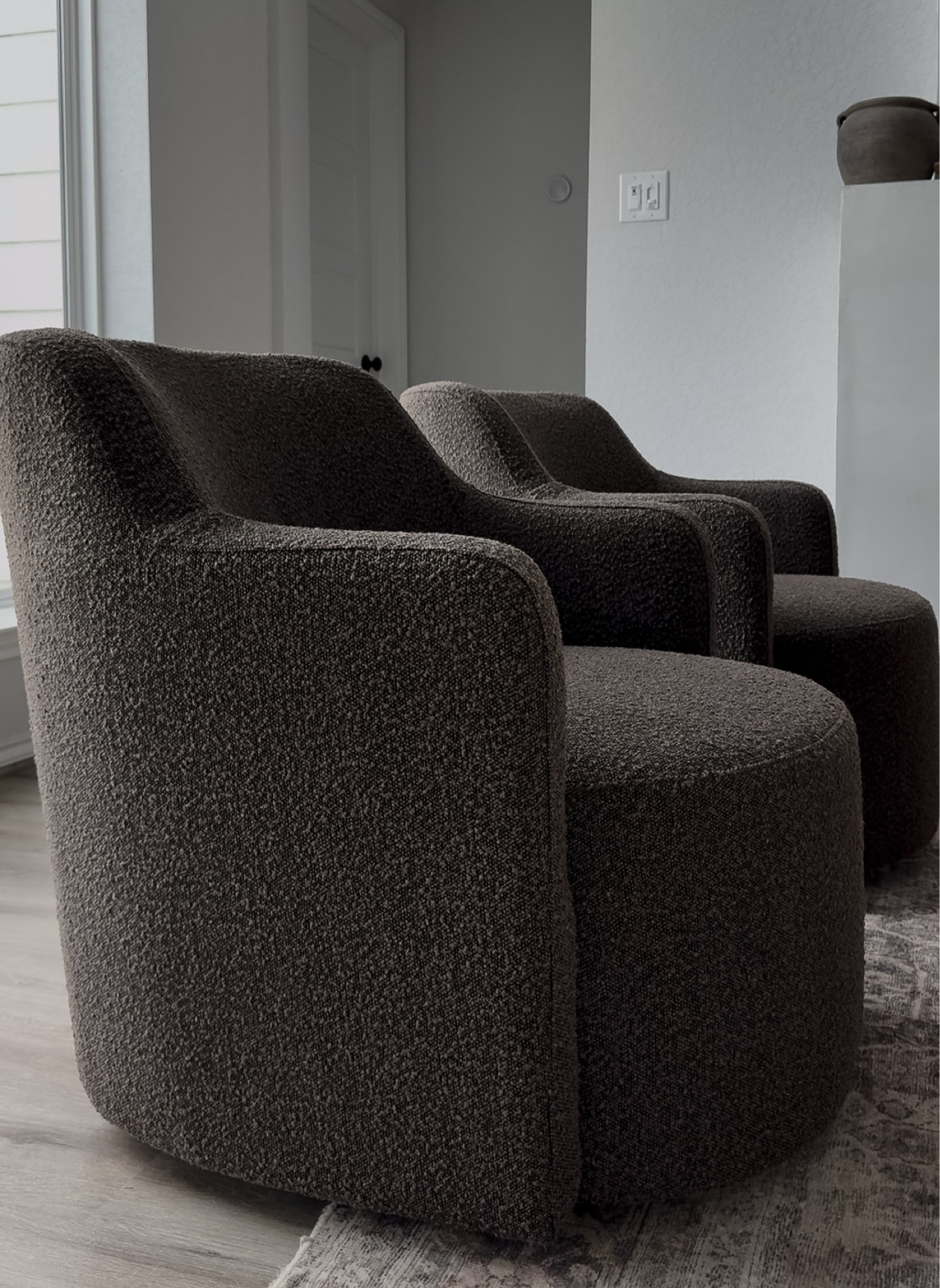 Upgraded our accent chairs!🤎 #accentchairs #organicmodern #amazonfinds 

#LTKHome