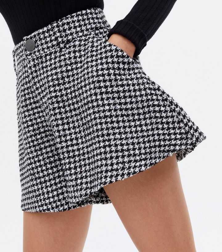 Black Dogtooth Bouclé Frayed Flippy Shorts
						
						Add to Saved Items
						Remove from Sav... | New Look (UK)