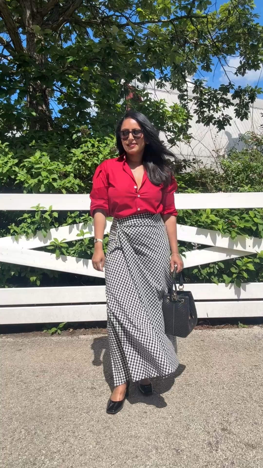 Mixing prints, bold colors, and textures this summer💋 What do you think 👀

#LTKootd #LTKPetite #LTKSeasonal