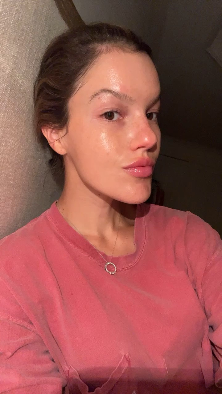 Glazed donut skin ✨
1. Washed face with basis 
2. Exfoliate 
3. TNS 
*wait a few mins*
4. Applied Clarins serum 
*wait a few mins* 
Sprayed Dime Beauty Thirsty Mist (not on LTK - but if you order mt discount code is AYLAELIZABETH20 
* wait a few minutes * 
5. Apply moisturizer 
6. Eye cream 
#skincare #beauty #skin #sephora #dermstore 

#LTKbeauty #LTKunder100 #LTKunder50