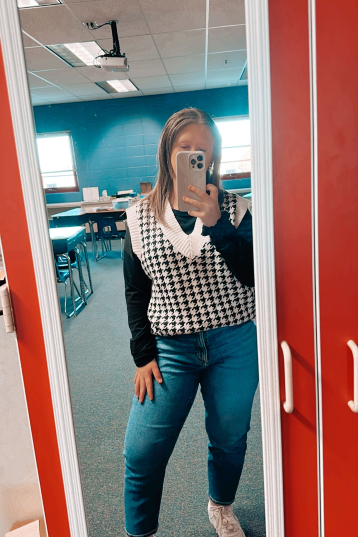 Such a cute sweater vest ootd 🩷

#LTKSeasonal #LTKworkwear #LTKHoliday