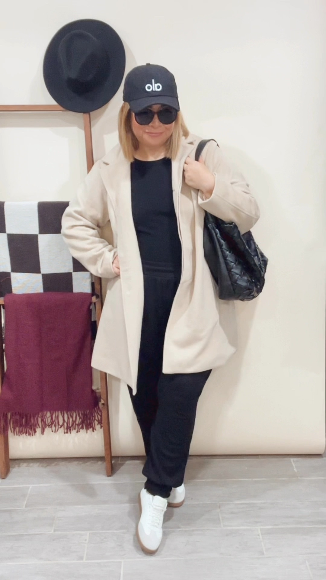 Another Fall essential from @monroeandmain. This beautiful coat is perfection! This baby makes you feel warm and cozy while looking like a million bucks 🤌🏼 

#LTKFallSale #LTKMidsize #LTKStyleTip