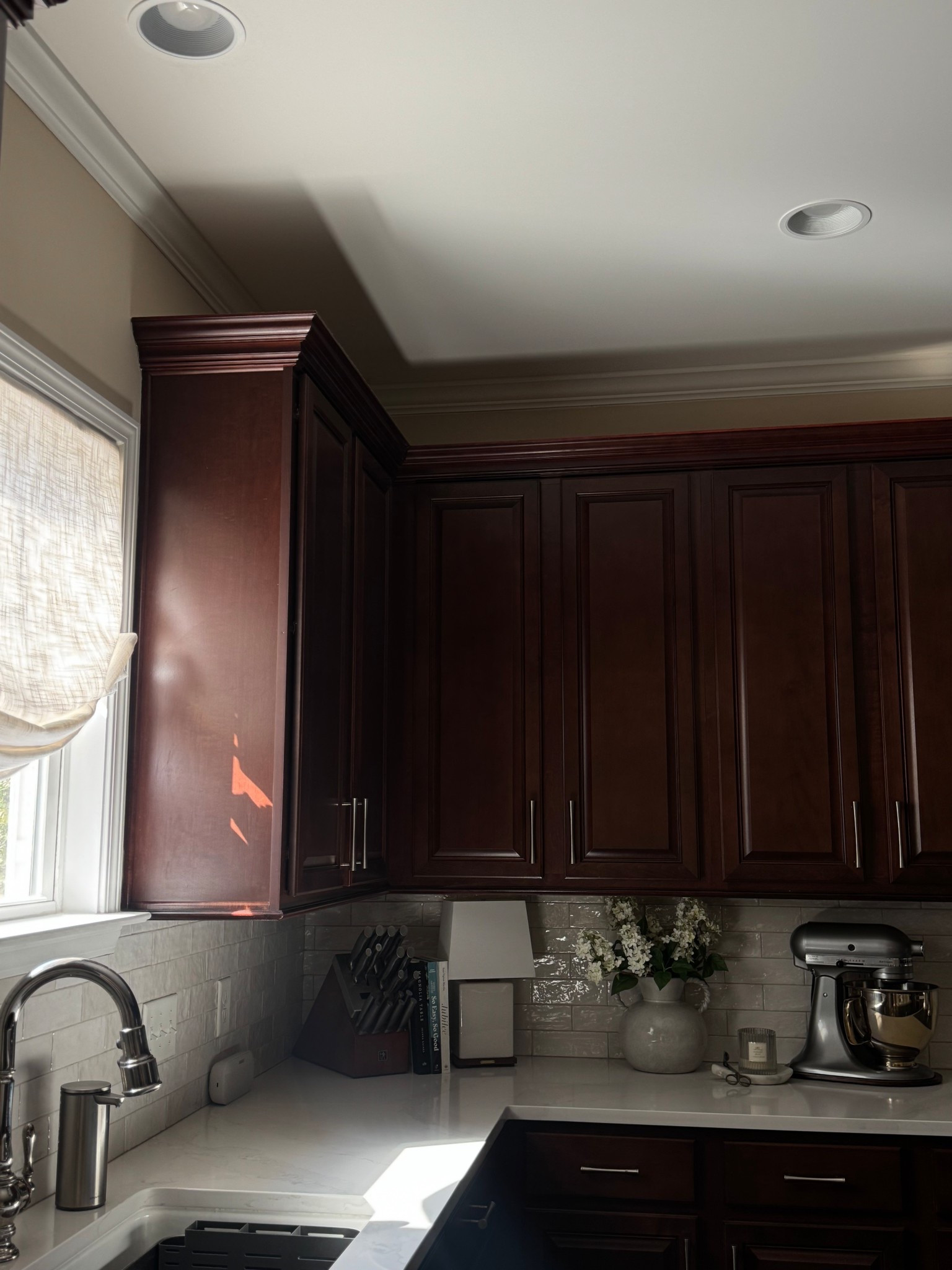 Somewhere in-between Winter & Spring

#kitchen #classic #neutrals

#LTKHome #LTKfoodie