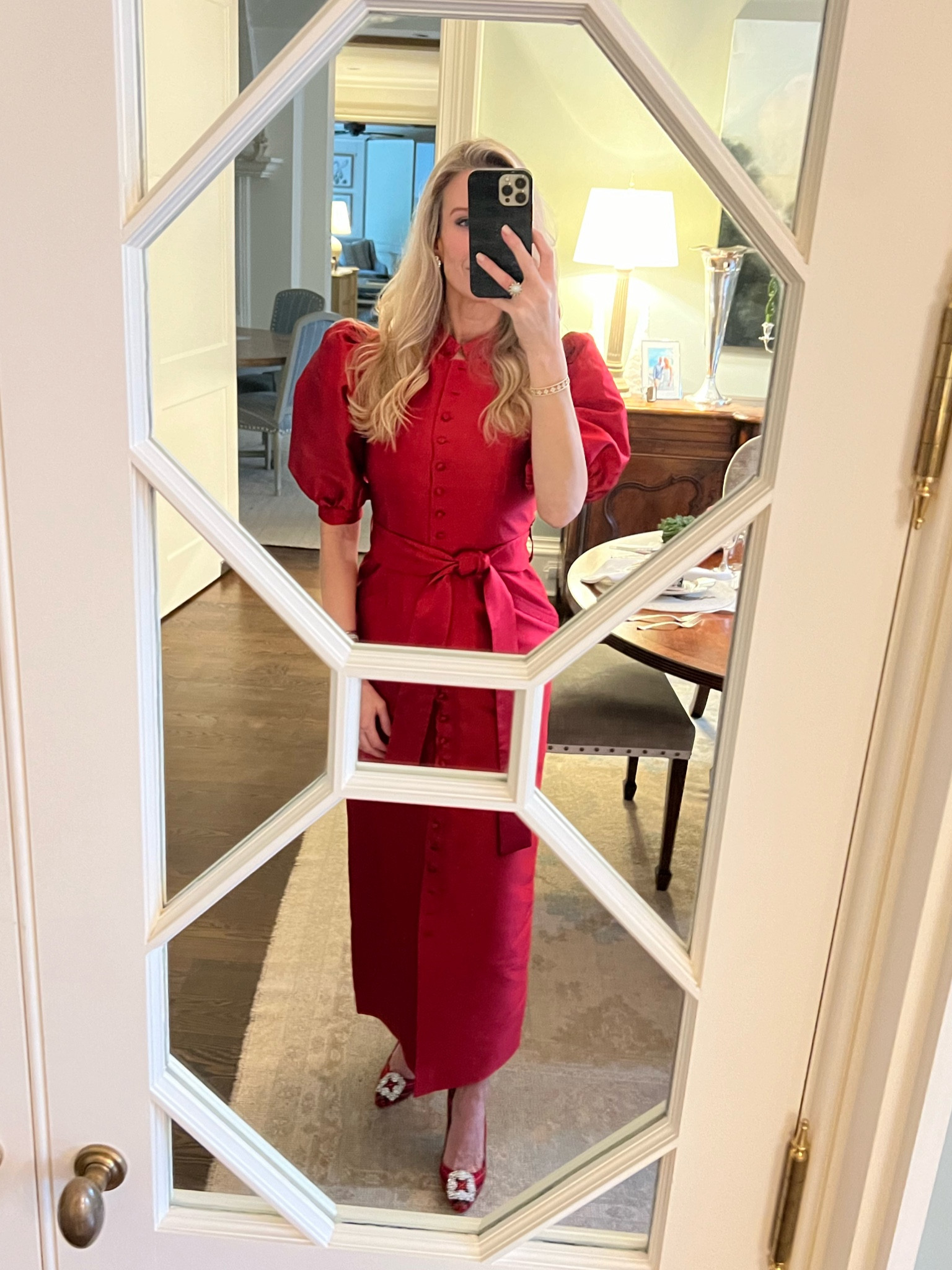 2024 Holiday Home Designer Showhouse 

#LTKShoeCrush #LTKSeasonal #LTKHoliday