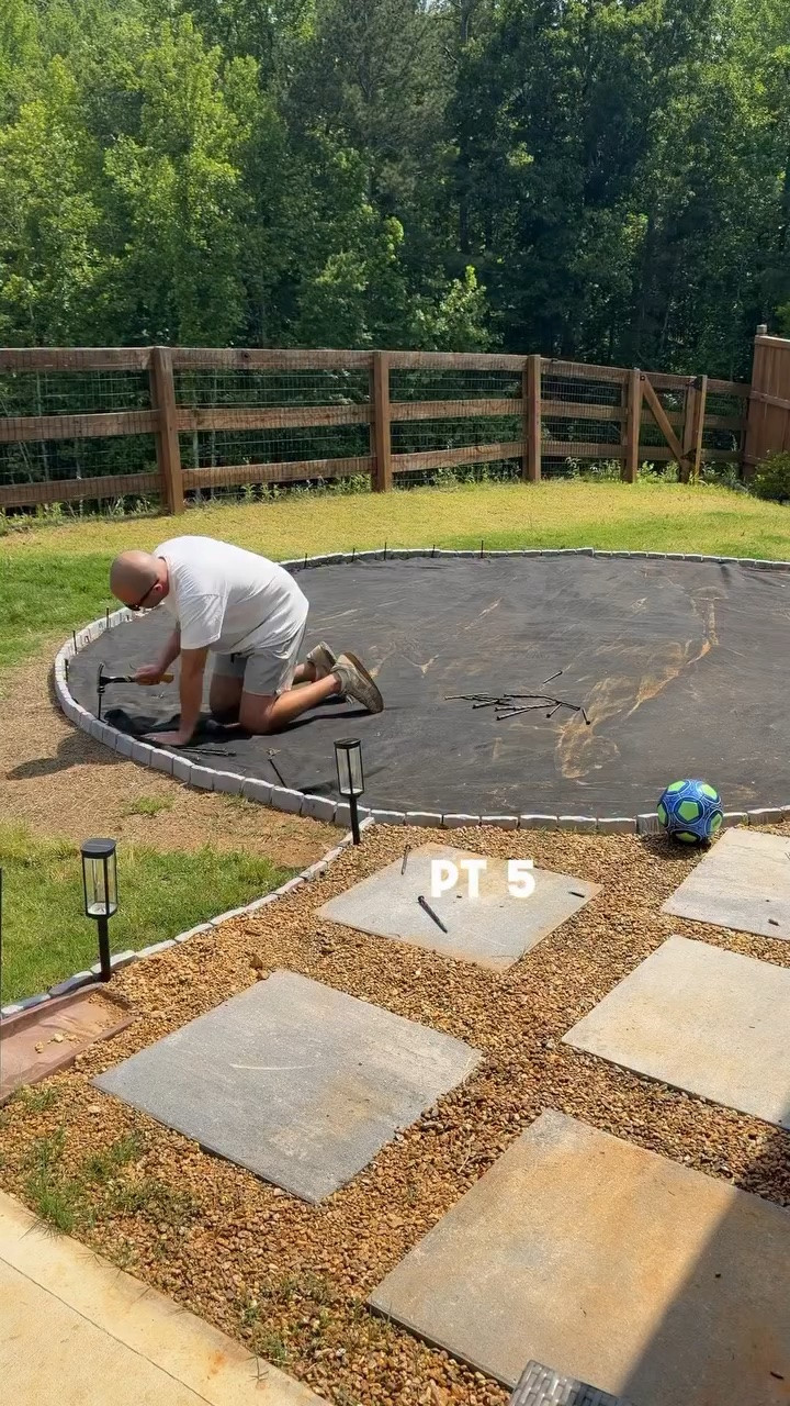 The last update I realized I never shared 😂😂 if you missed part 1 you have to go look at the original plan and how we ended 💀 

But it’s done, the kids love it and it’s good enough 👍🏼

@colemanusa 

#parenting #momofthree #summerwithkids #abovegroundpool